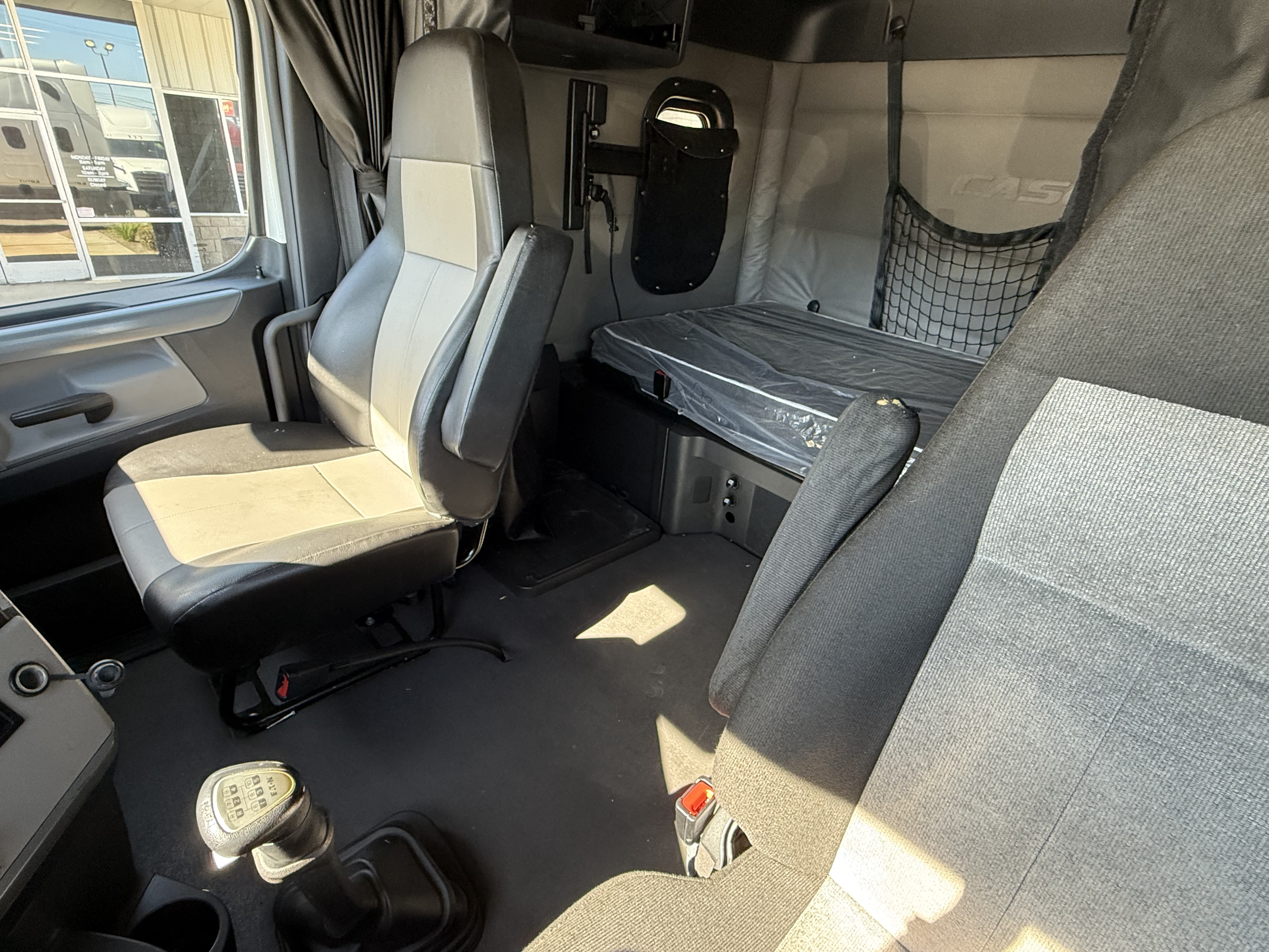 2021 FREIGHTLINER CASCADIA 126SLP - image 18