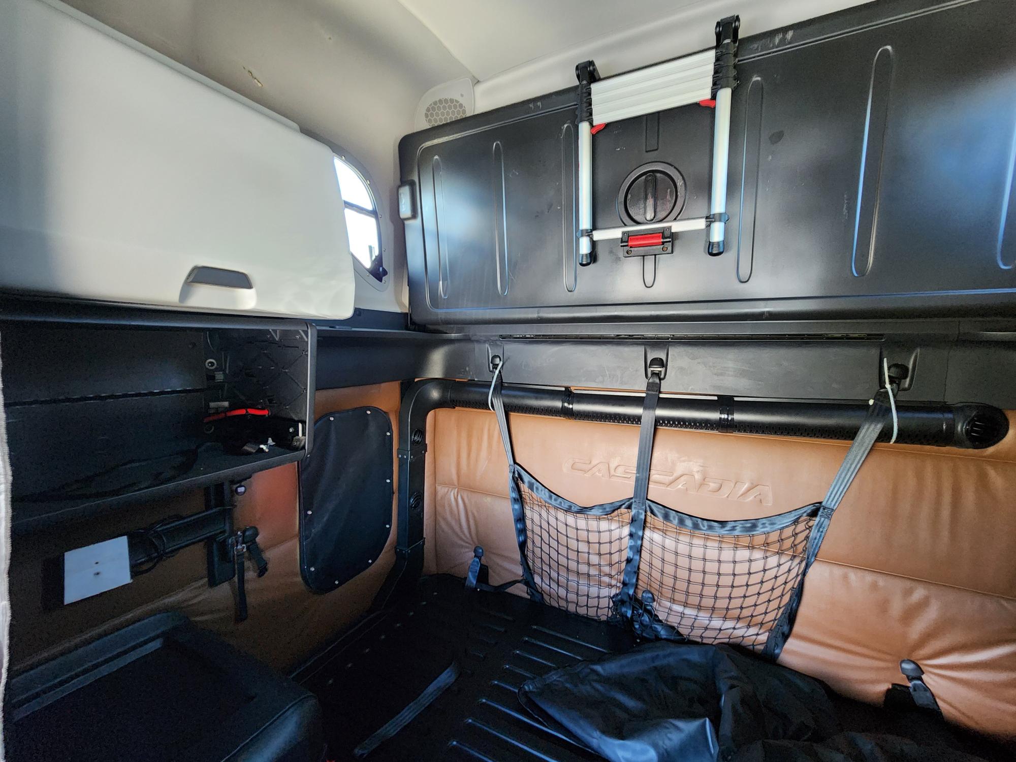 2021 FREIGHTLINER CASCADIA 126SLP - image 18