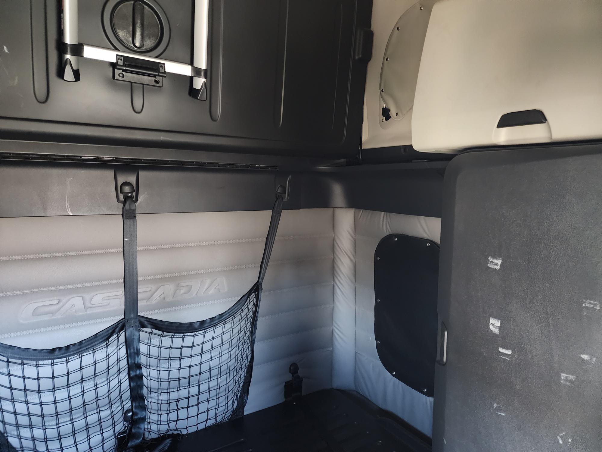 2020 FREIGHTLINER CASCADIA 126SLP - image 15