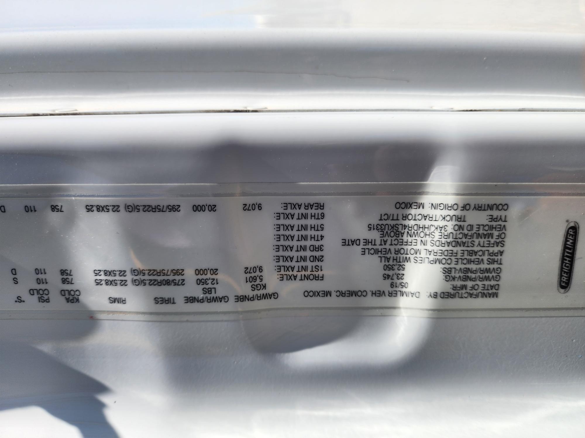 2020 FREIGHTLINER CASCADIA 126SLP - image 17