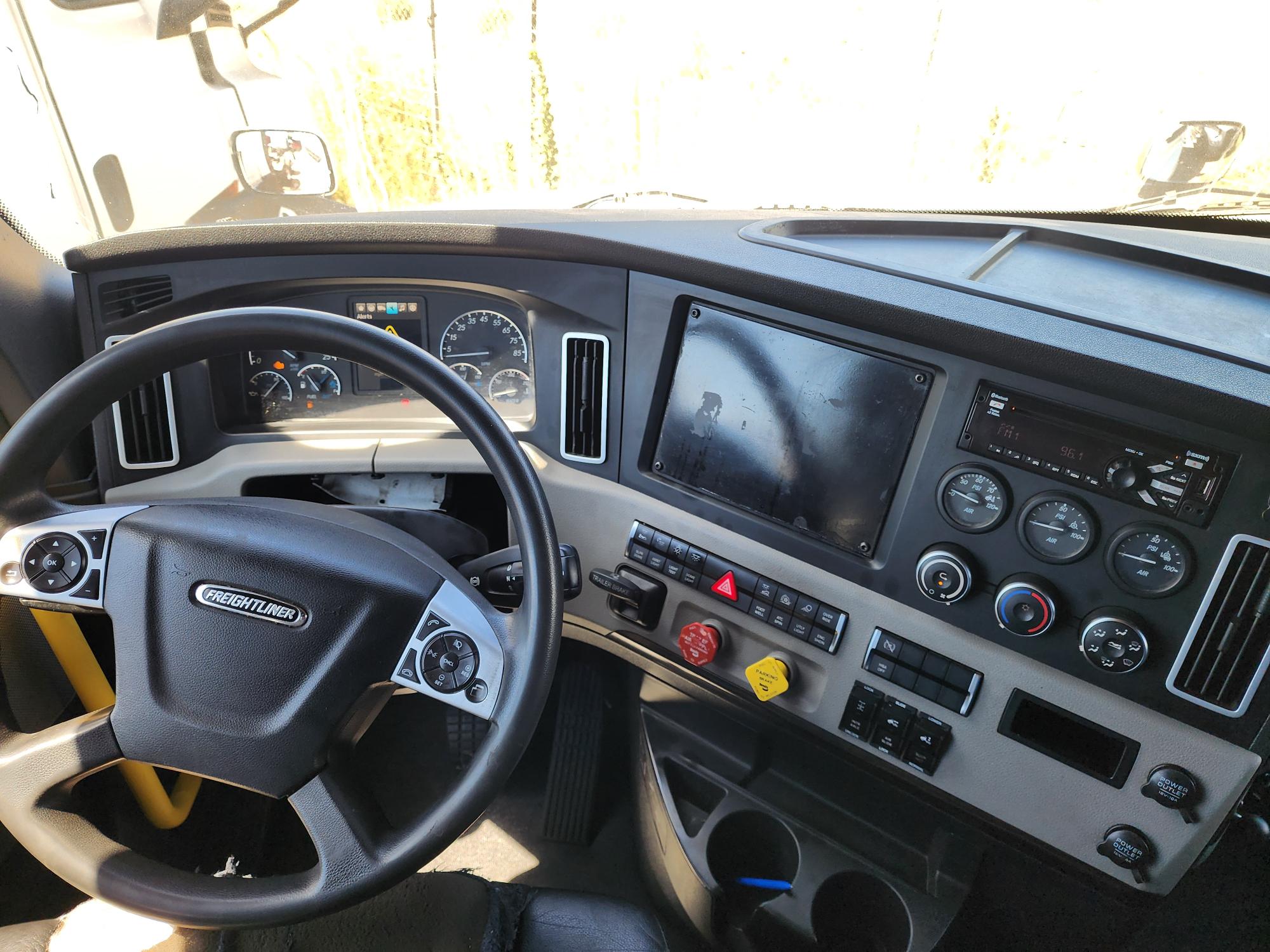 2020 FREIGHTLINER CASCADIA 126SLP - image 12