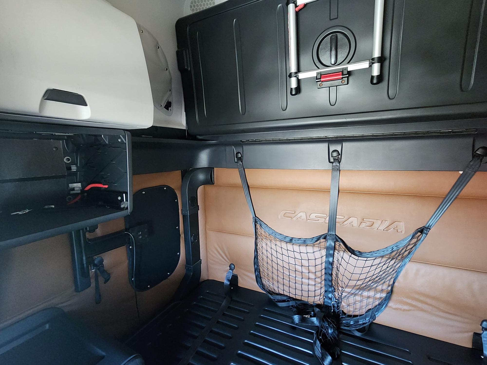 2021 FREIGHTLINER CASCADIA 126SLP - image 19