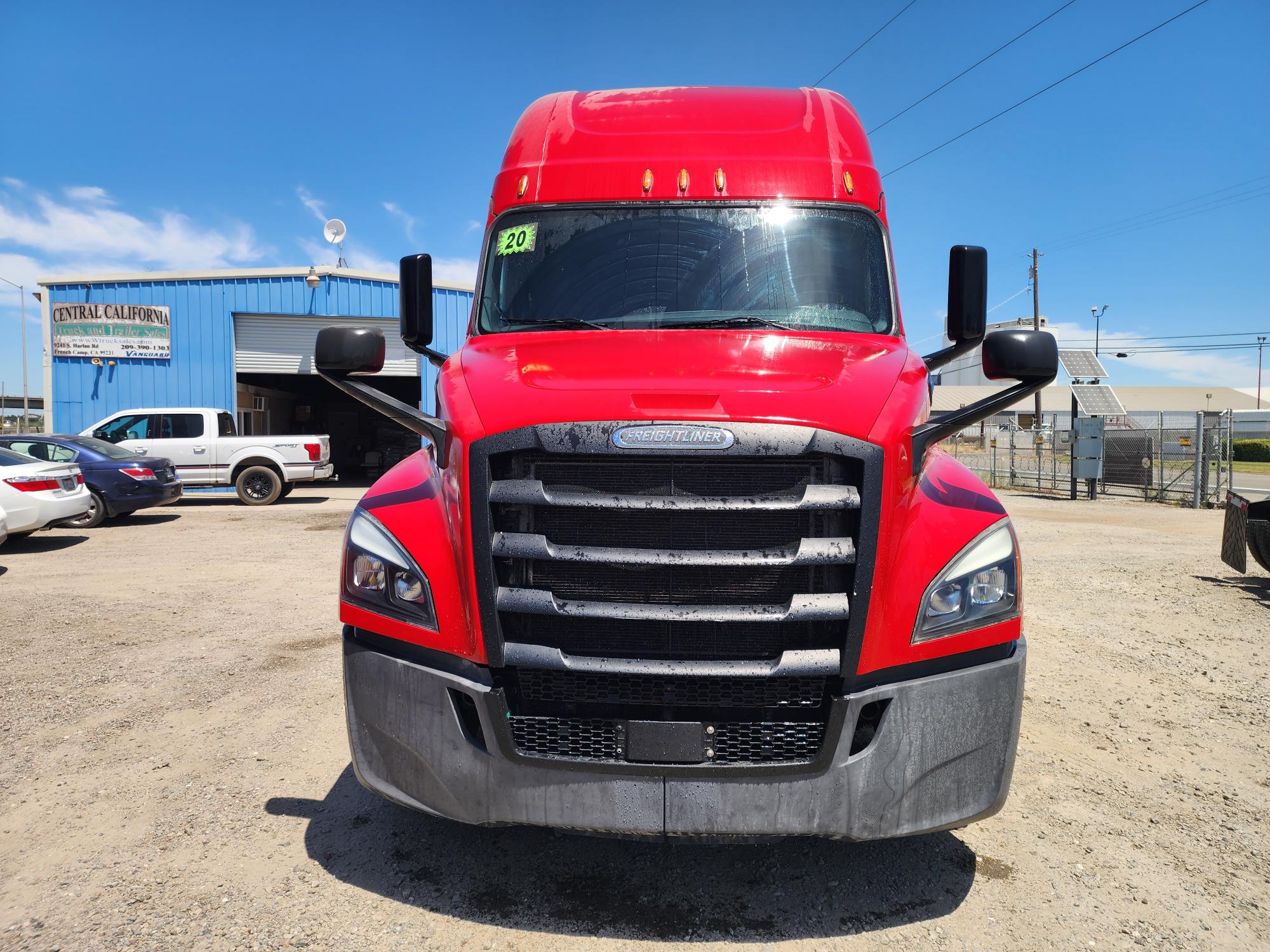 2020 FREIGHTLINER CASCADIA 126SLP - image 2