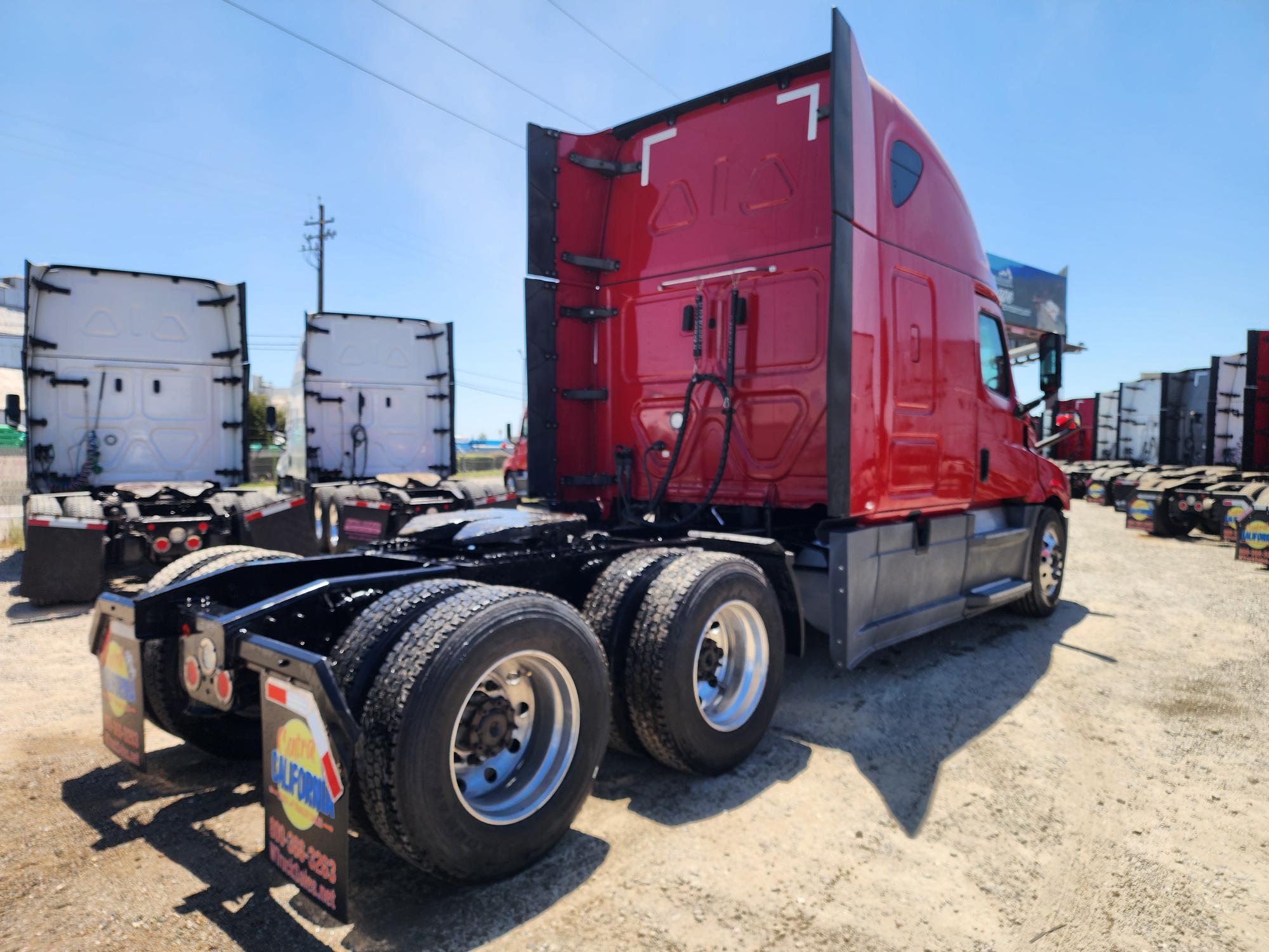2020 FREIGHTLINER CASCADIA 126SLP - image 5