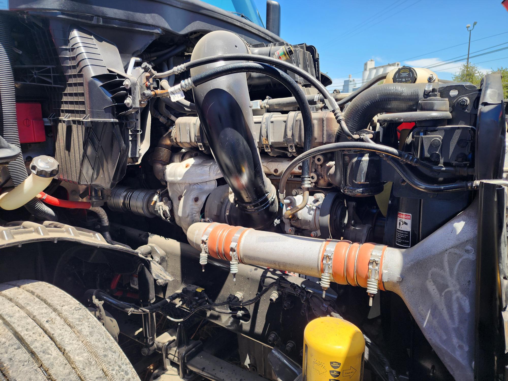 2020 FREIGHTLINER CASCADIA 126SLP - image 8