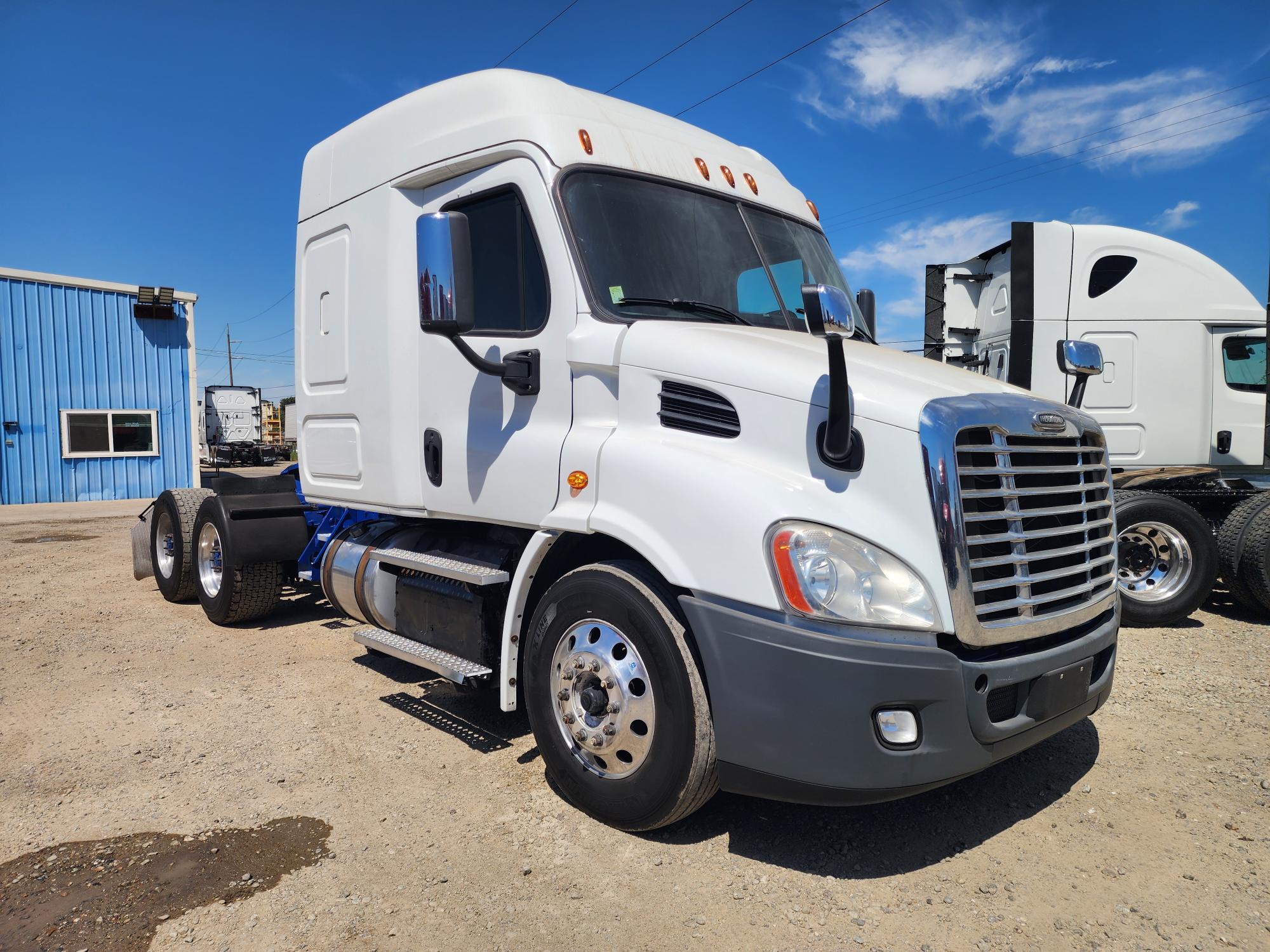 2019 FREIGHTLINER CASCADIA 113SLP - image 8