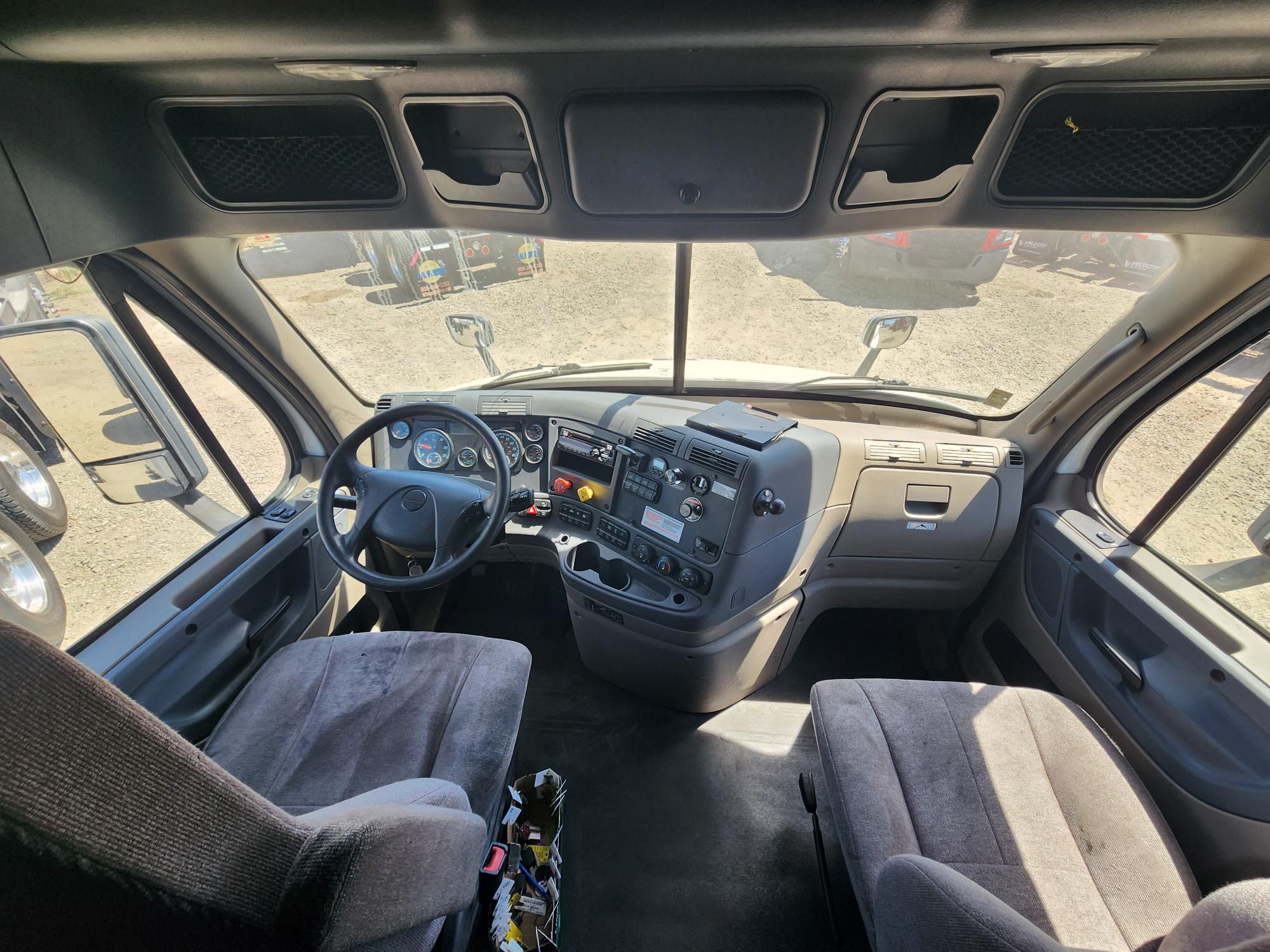 2019 FREIGHTLINER CASCADIA 113SLP - image 19