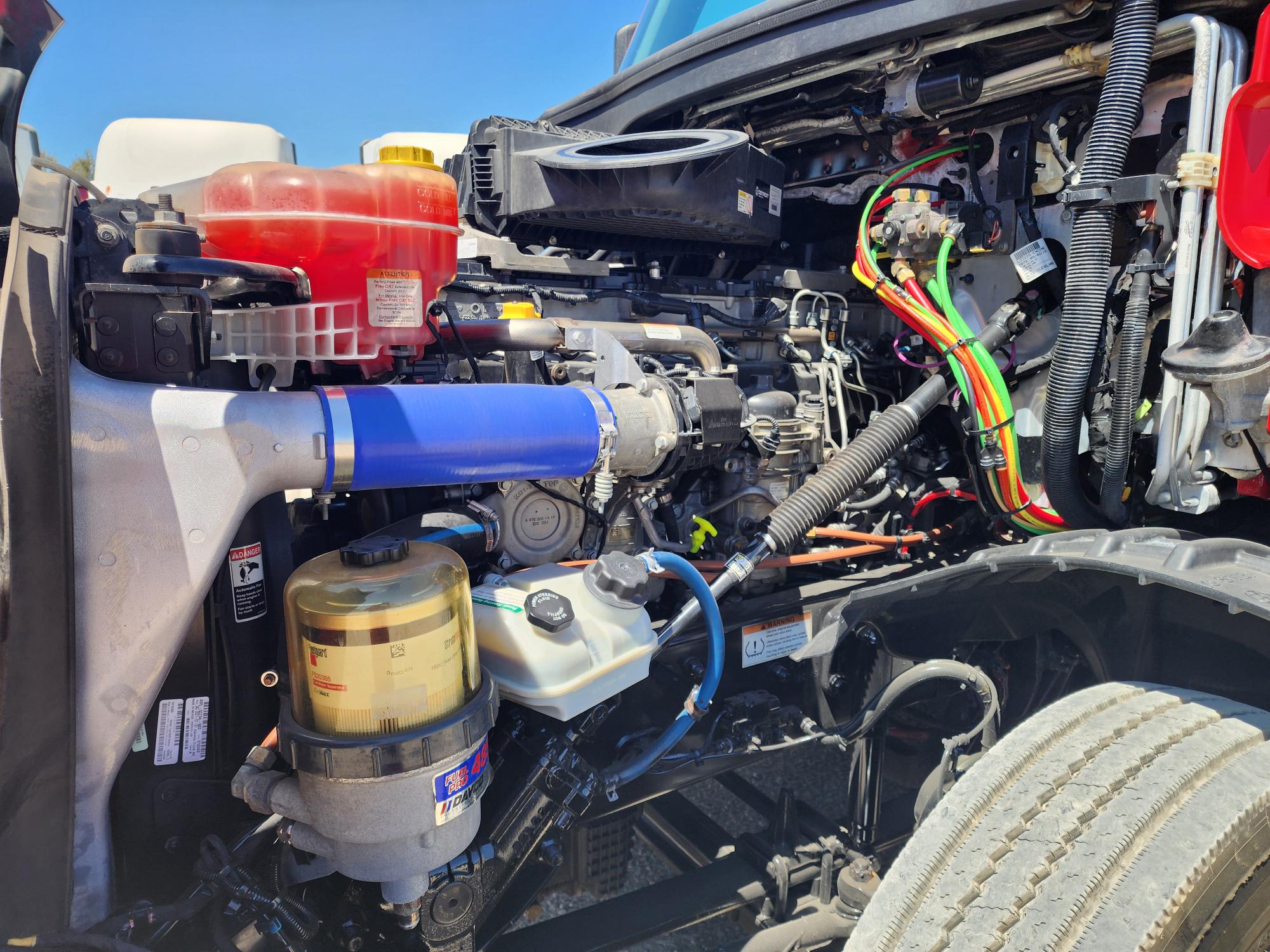 2020 FREIGHTLINER CASCADIA 126SLP - image 8