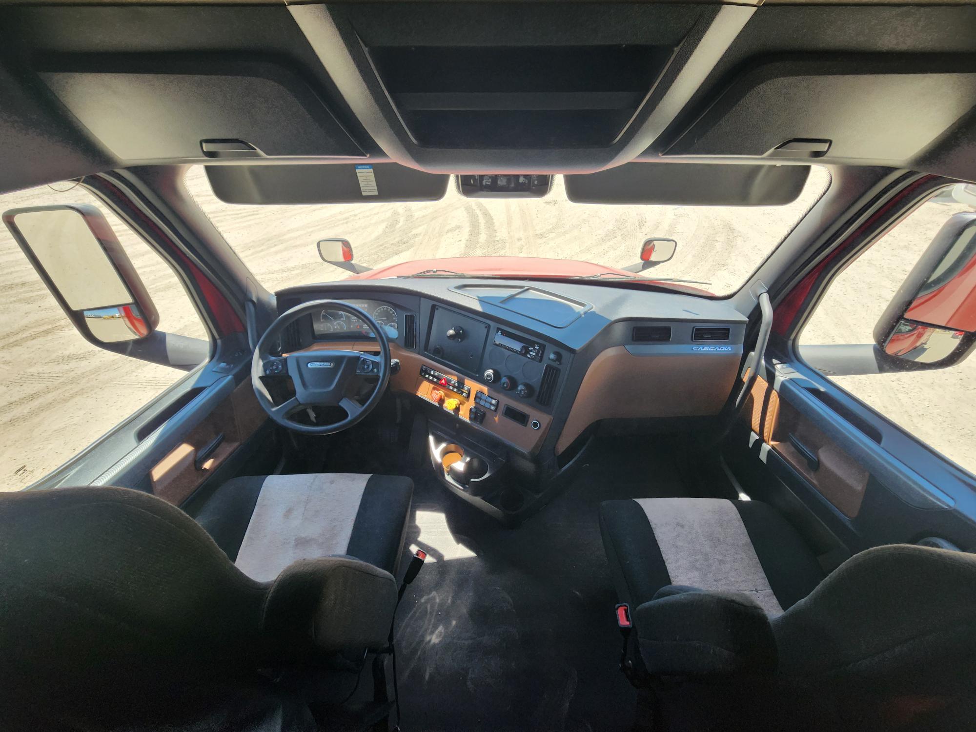 2020 FREIGHTLINER CASCADIA 126SLP - image 15