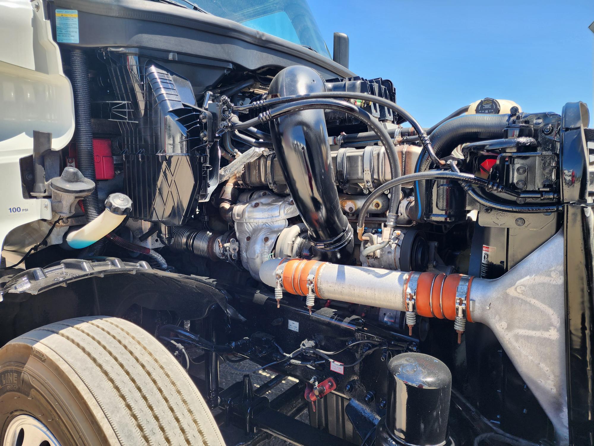 2020 FREIGHTLINER CASCADIA 126SLP - image 9