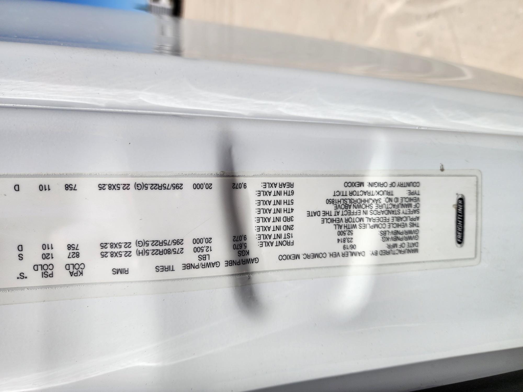 2020 FREIGHTLINER CASCADIA 126SLP - image 23