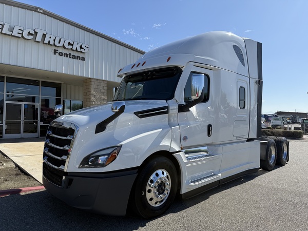 FREIGHTLINER CASCADIA 126SLP 2023