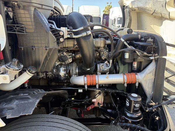 FREIGHTLINER CASCADIA 126SLP 2023