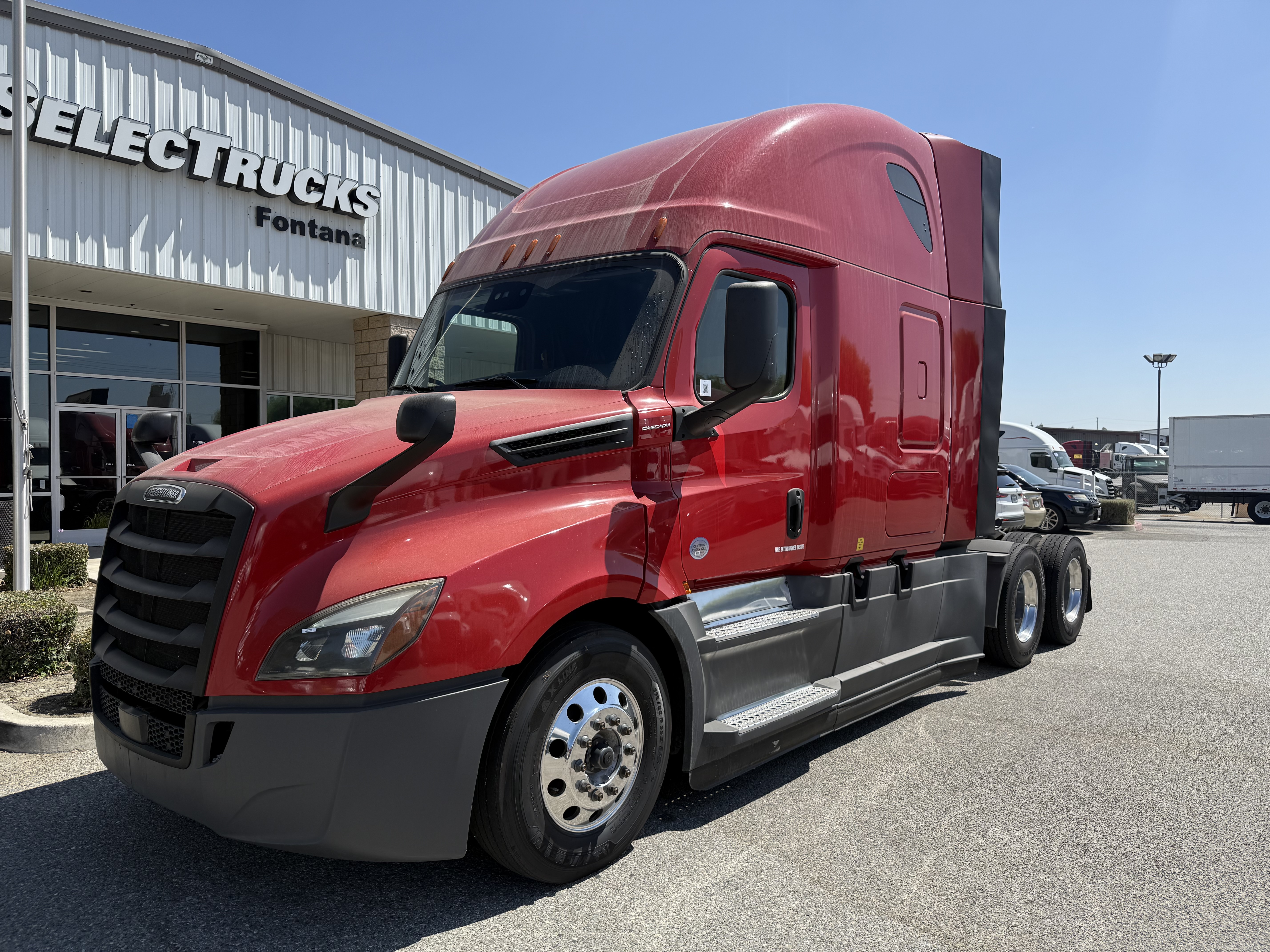 2020 FREIGHTLINER CASCADIA 126SLP - image 1