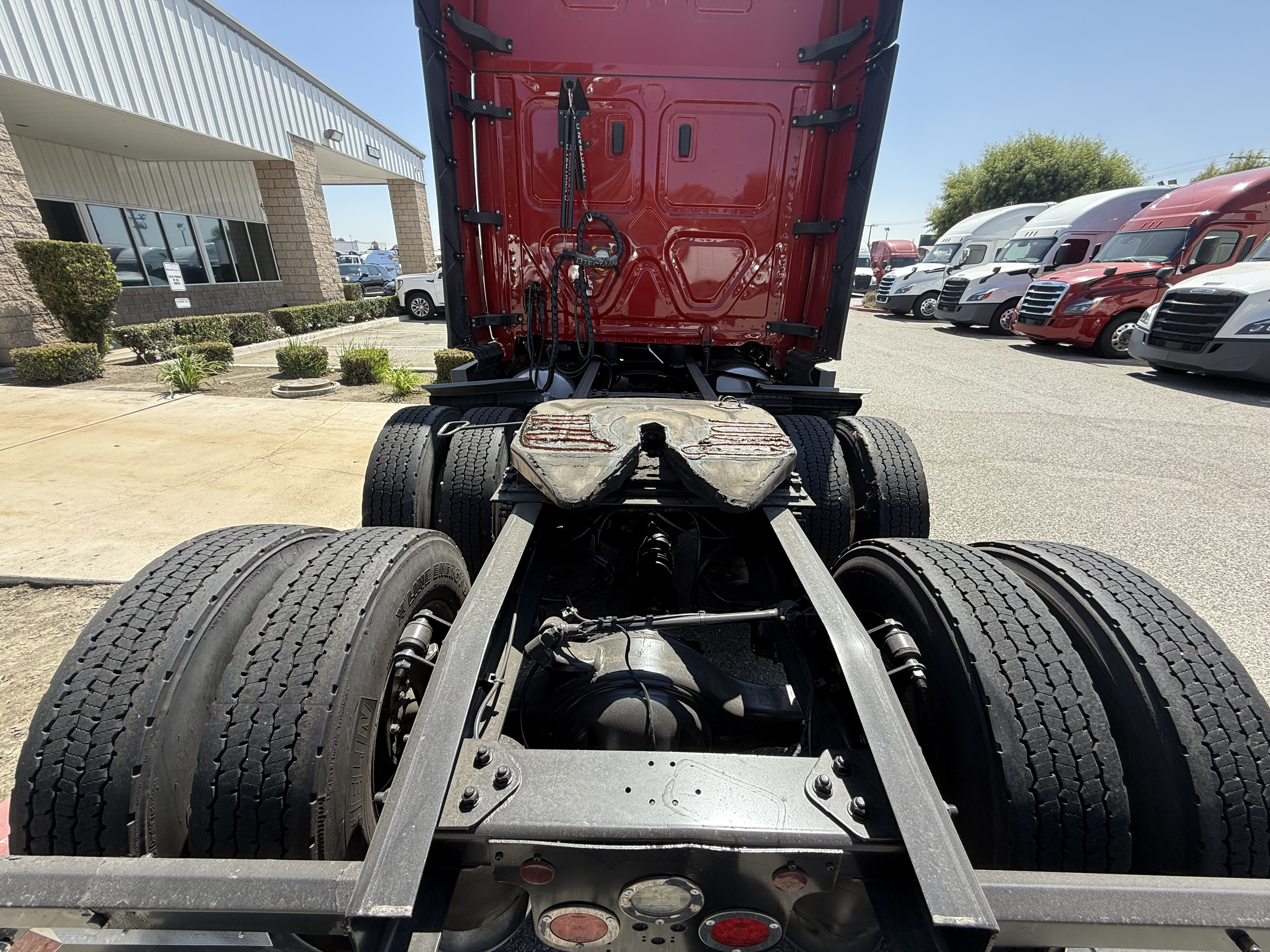 2021 FREIGHTLINER CASCADIA 126SLP - image 5