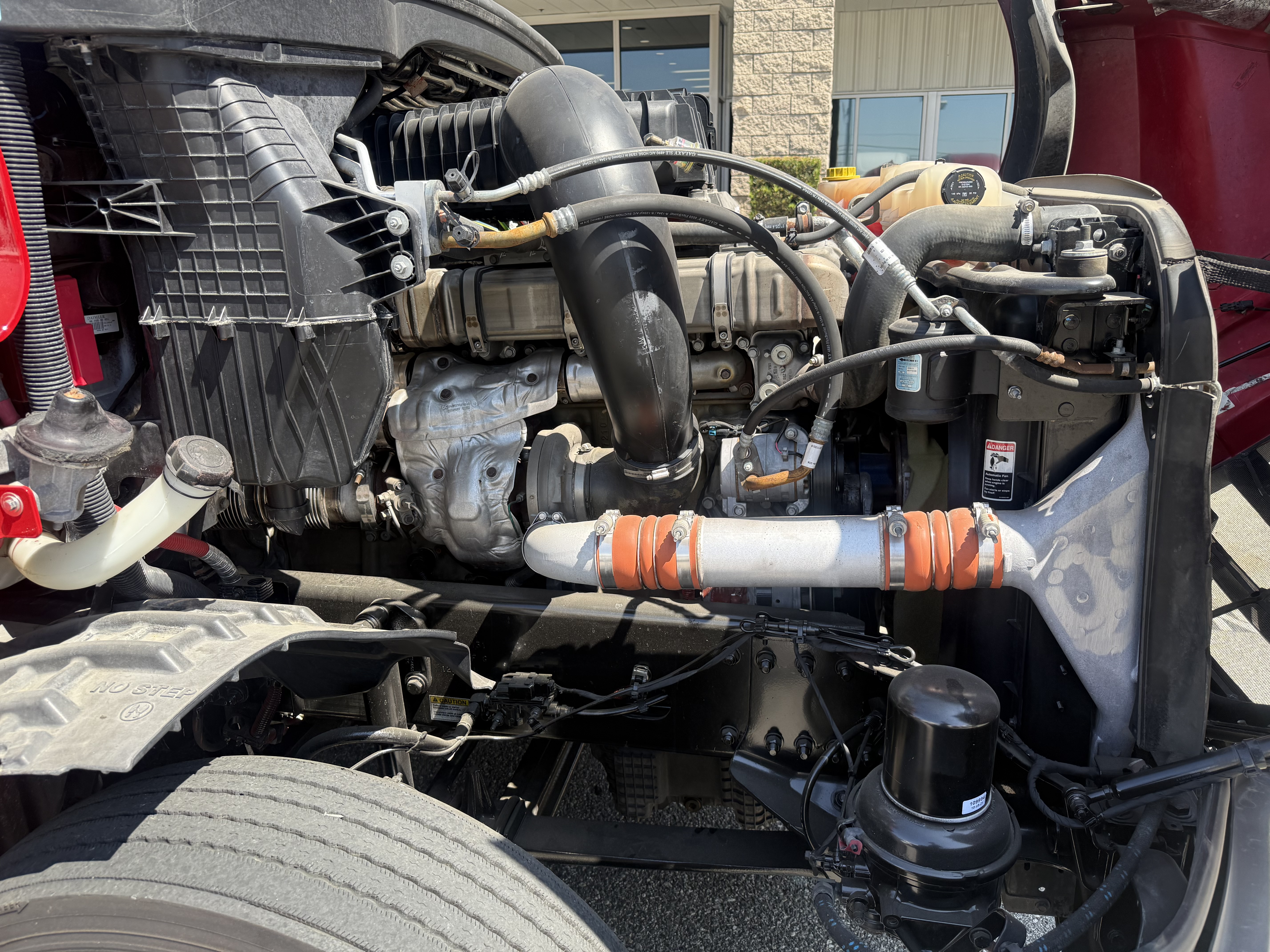 2021 FREIGHTLINER CASCADIA 126SLP - image 10