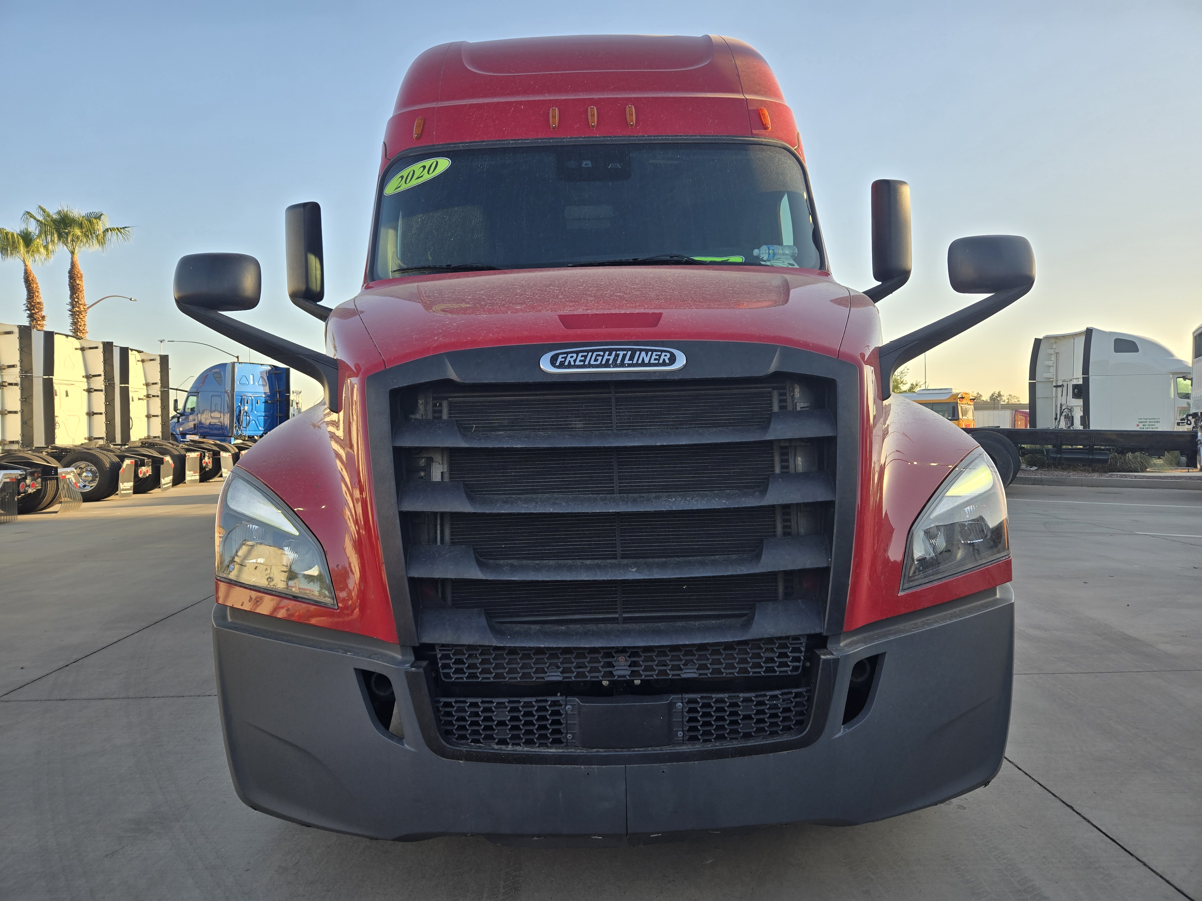 2020 FREIGHTLINER CASCADIA 126SLP - image 2