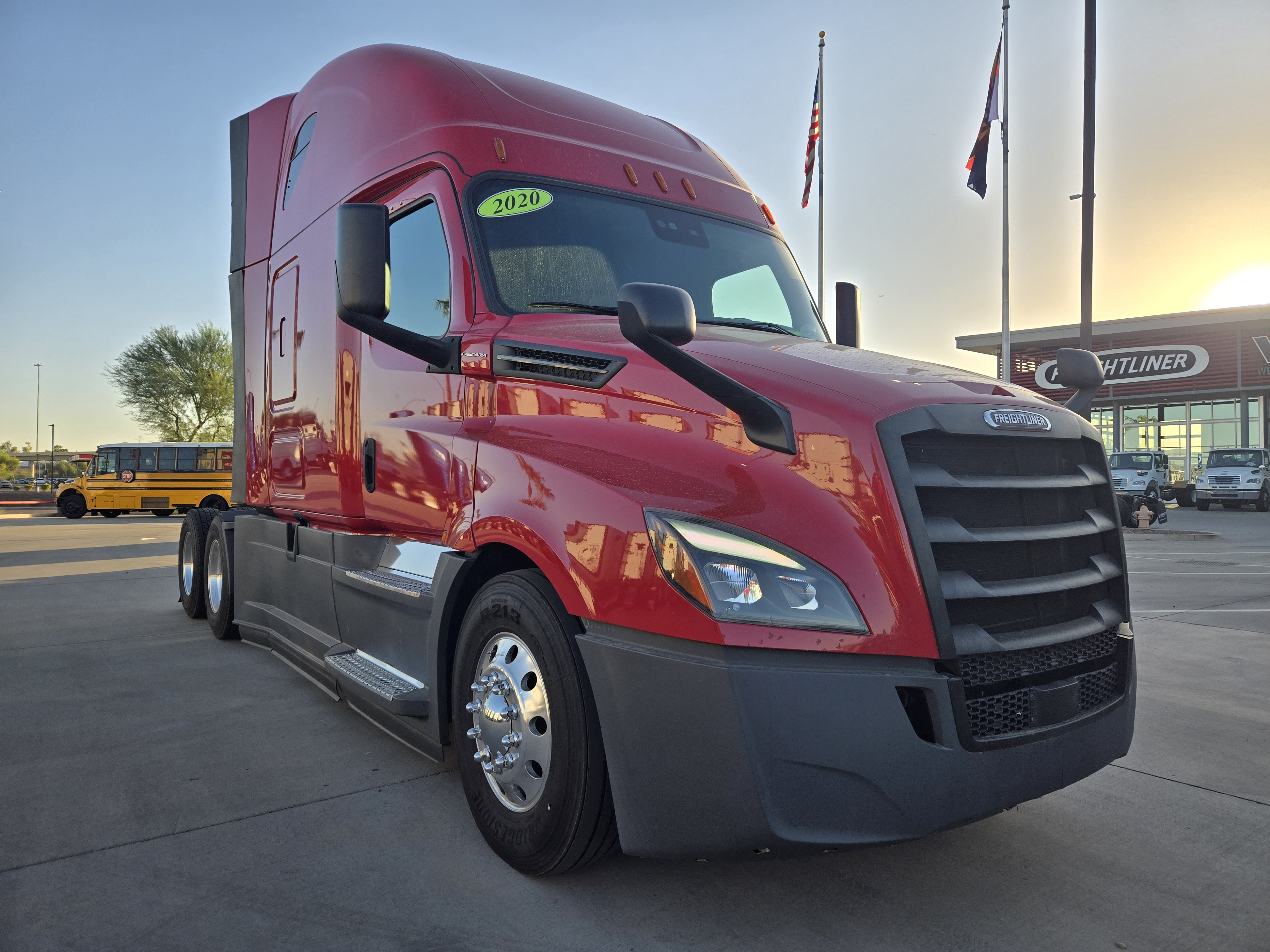 2020 FREIGHTLINER CASCADIA 126SLP - image 8