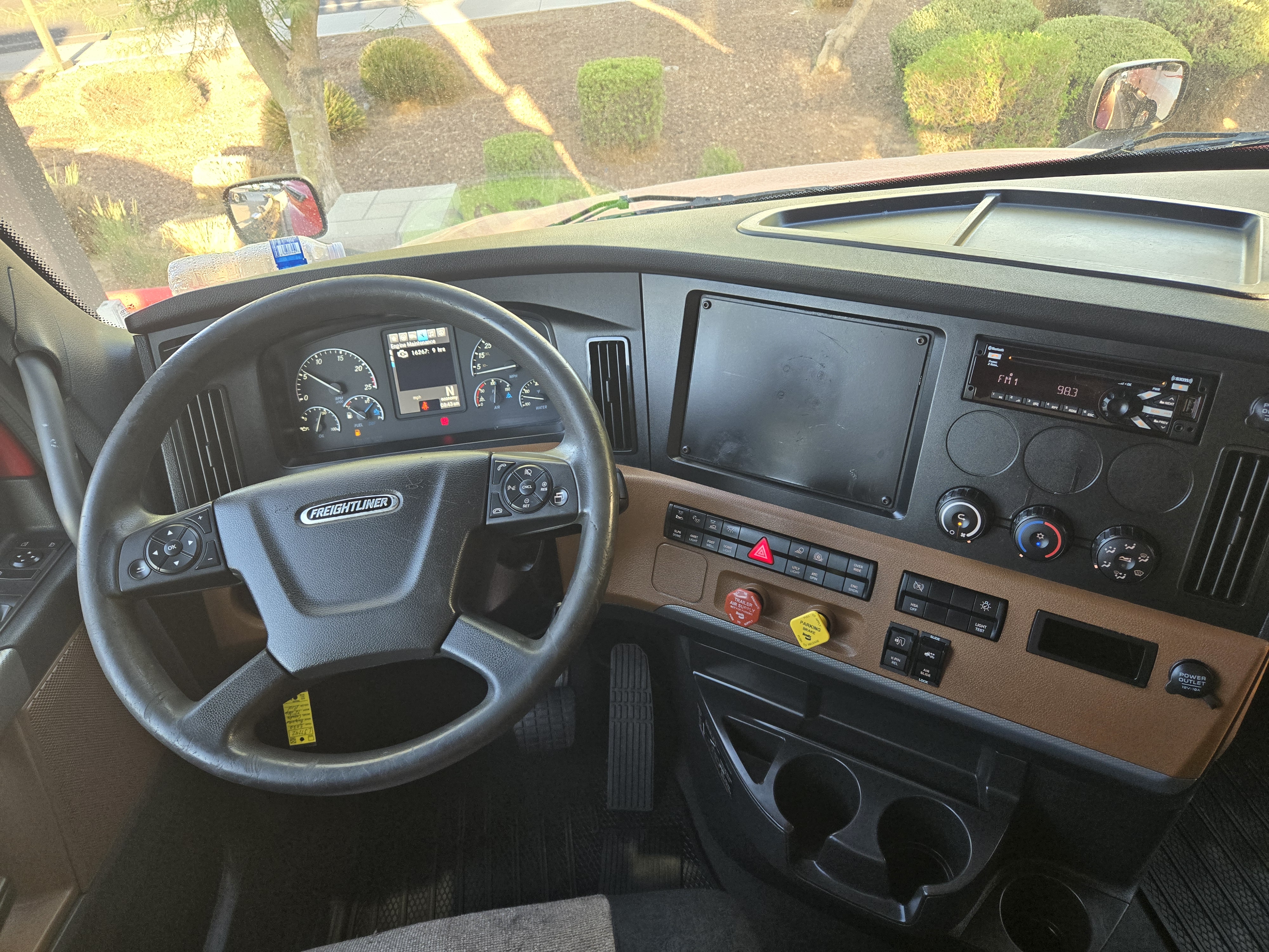 2020 FREIGHTLINER CASCADIA 126SLP - image 16