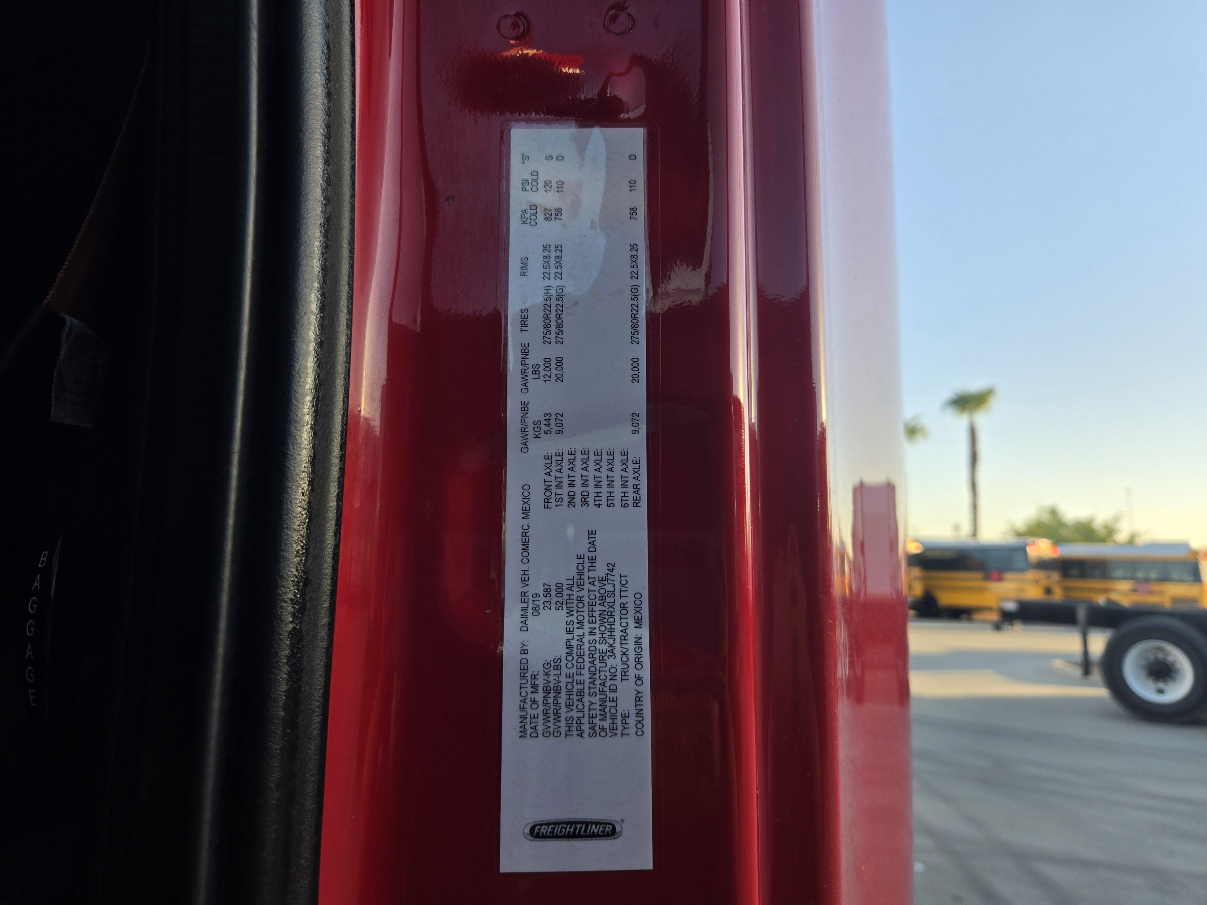 2020 FREIGHTLINER CASCADIA 126SLP - image 20