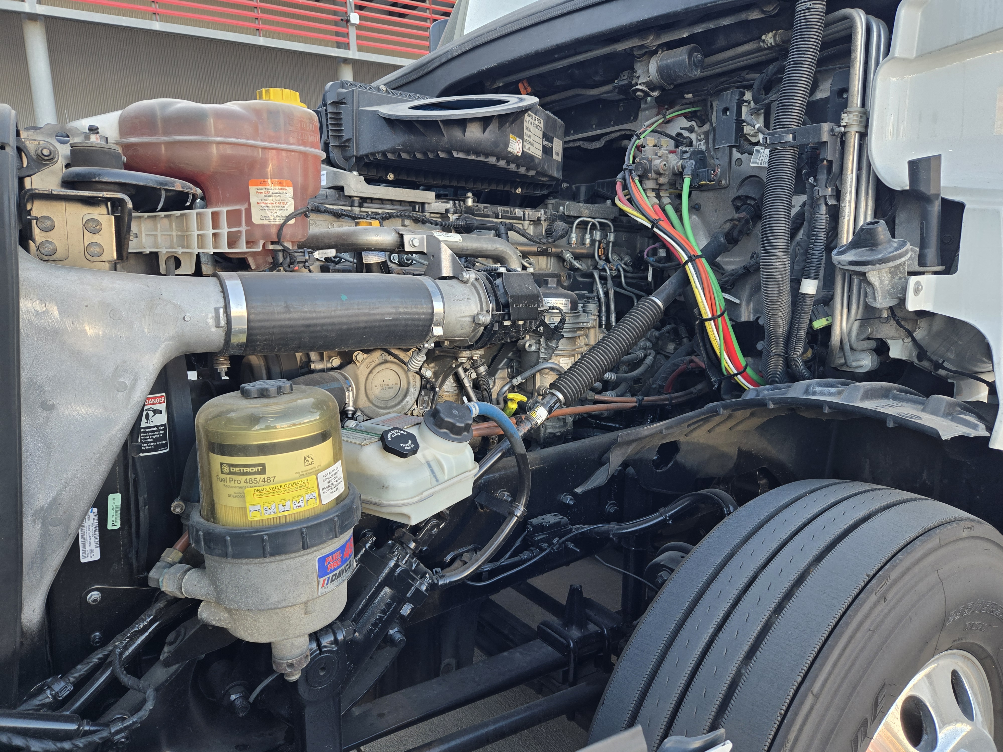 2019 FREIGHTLINER CASCADIA 126SLP - image 10