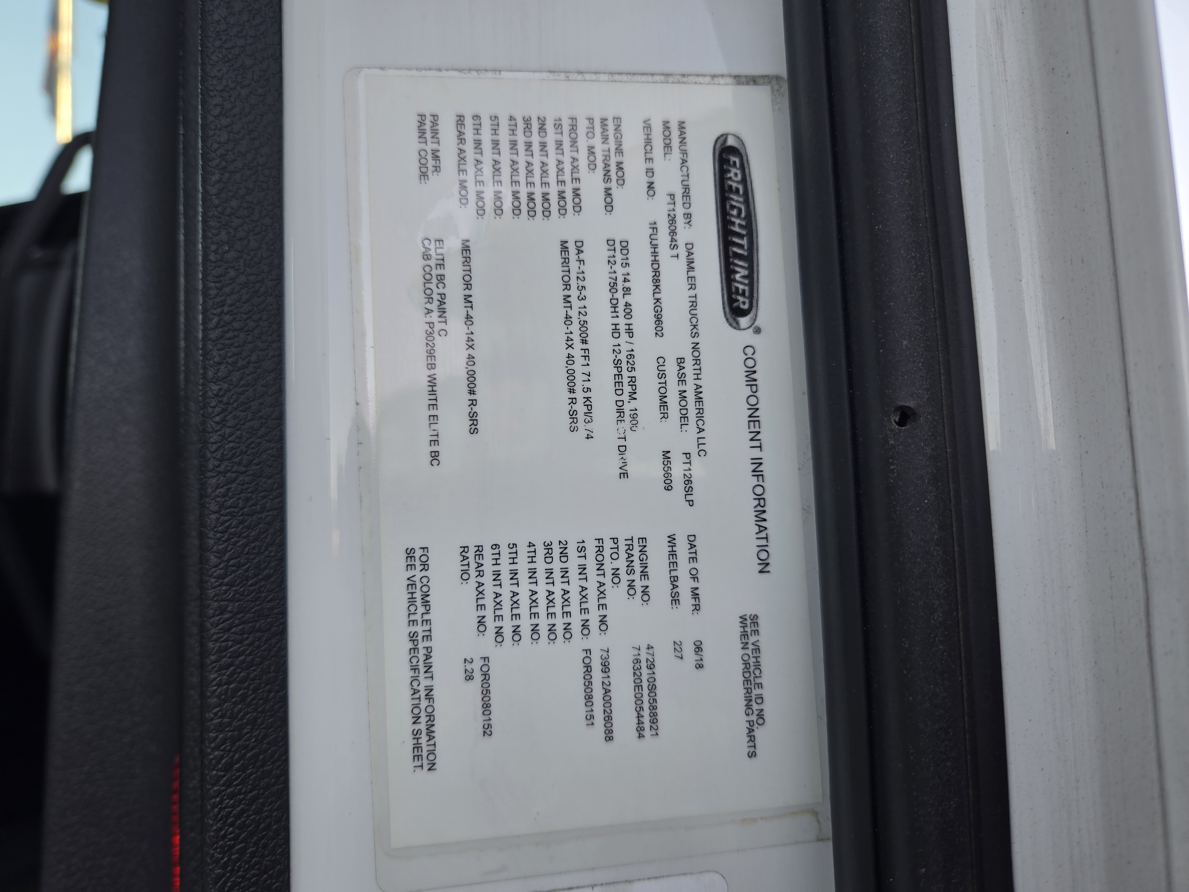 2019 FREIGHTLINER CASCADIA 126SLP - image 20