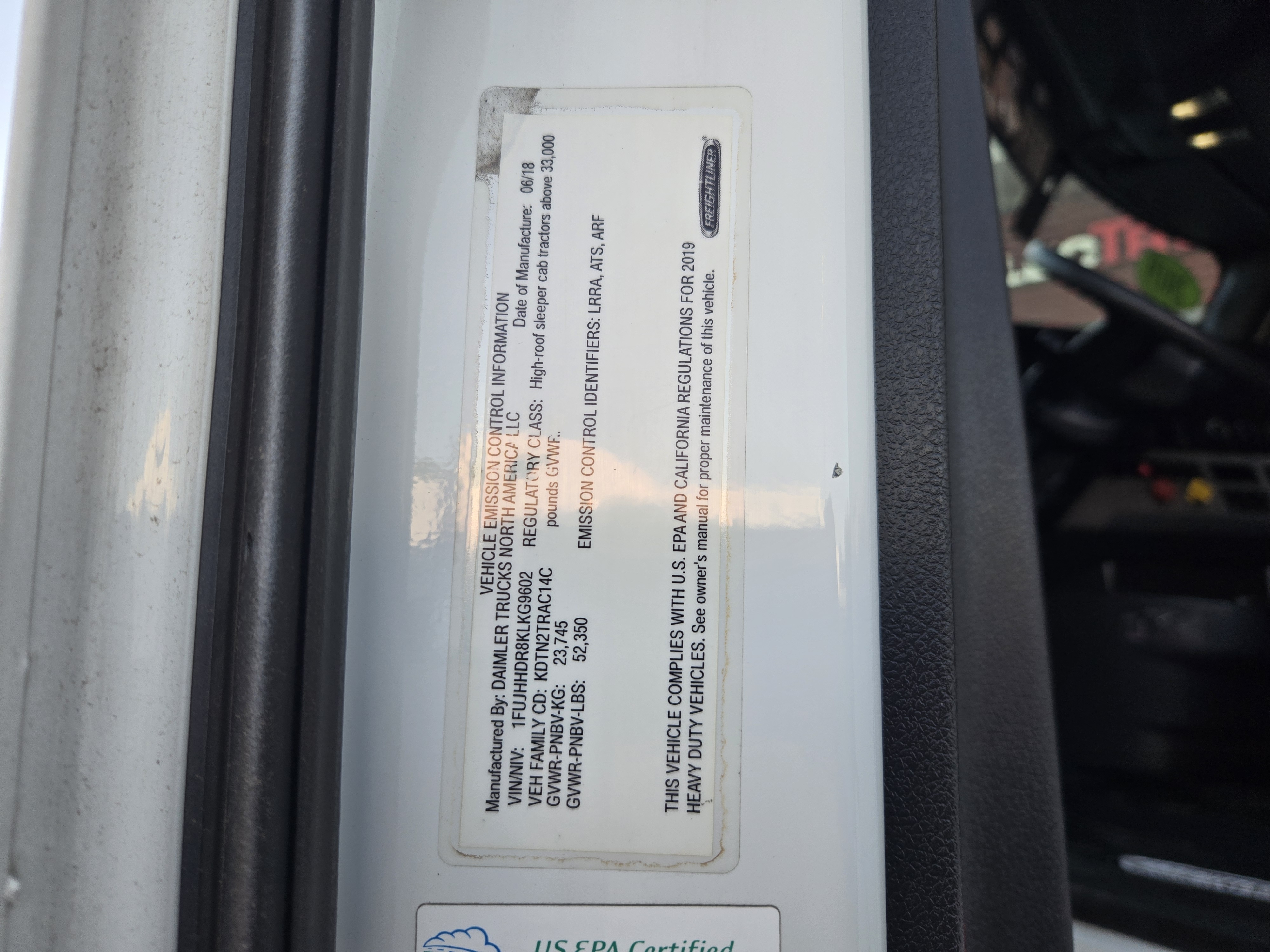 2019 FREIGHTLINER CASCADIA 126SLP - image 21