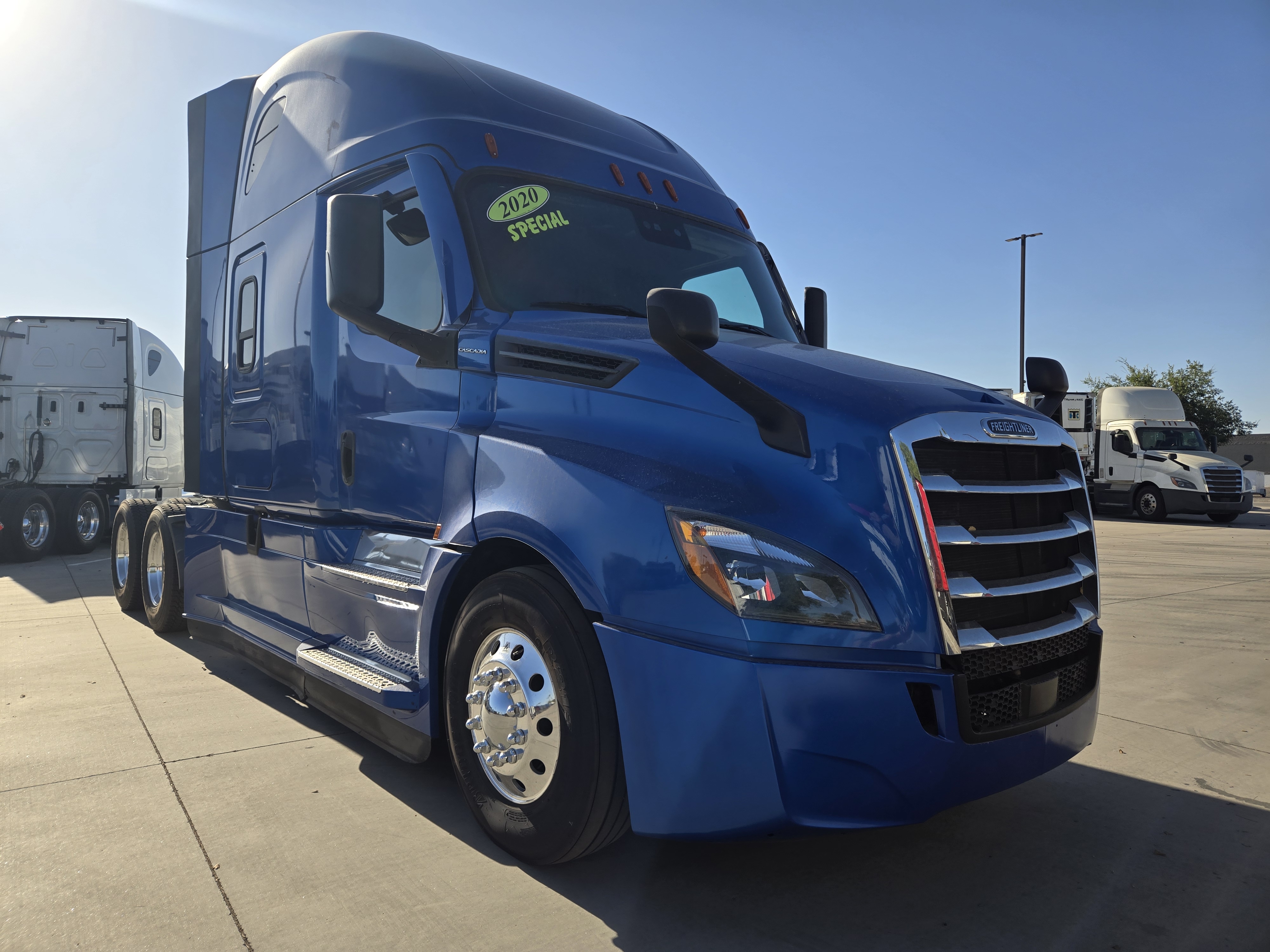 2020 FREIGHTLINER CASCADIA 126SLP - image 8