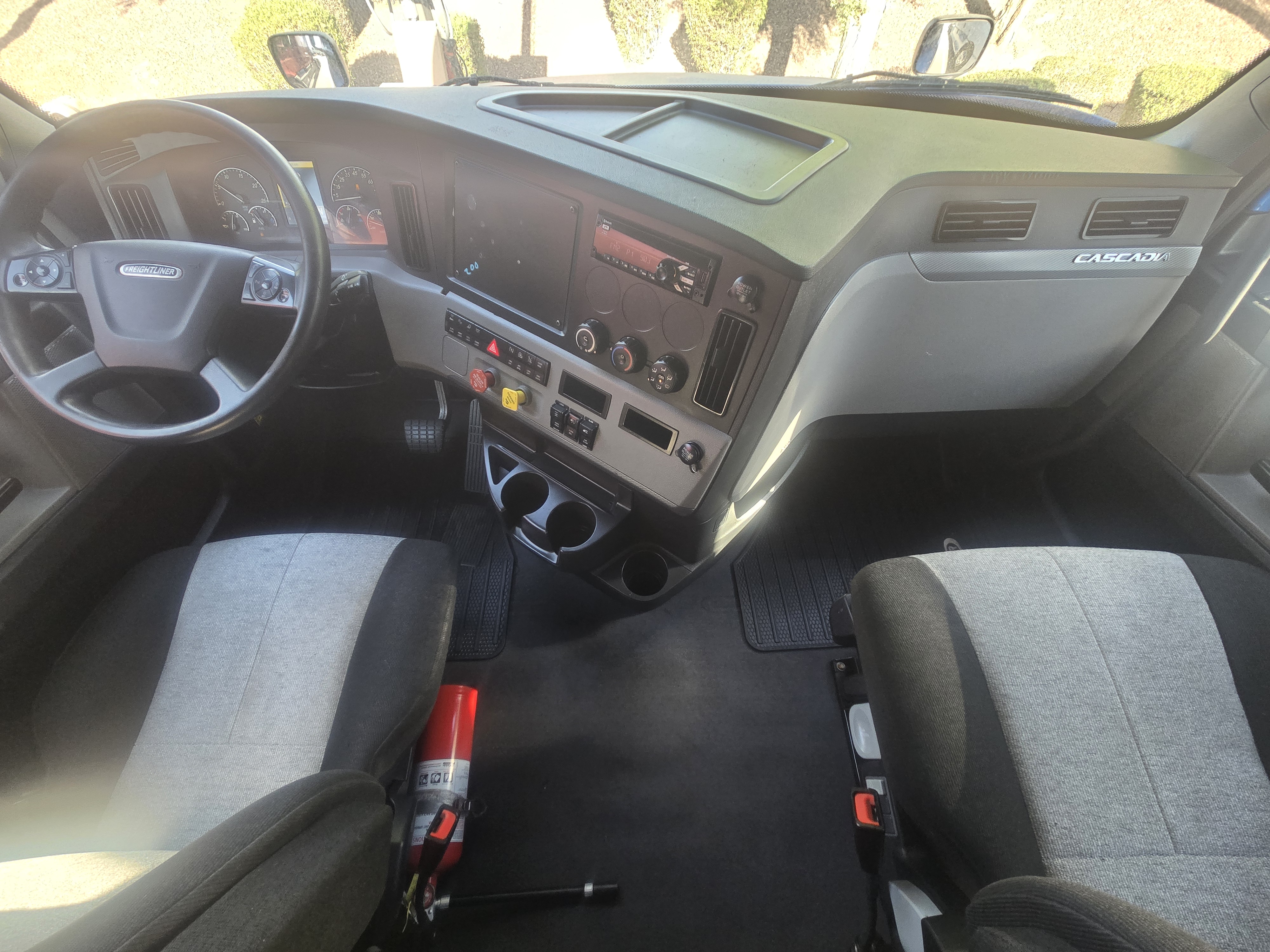 2020 FREIGHTLINER CASCADIA 126SLP - image 16