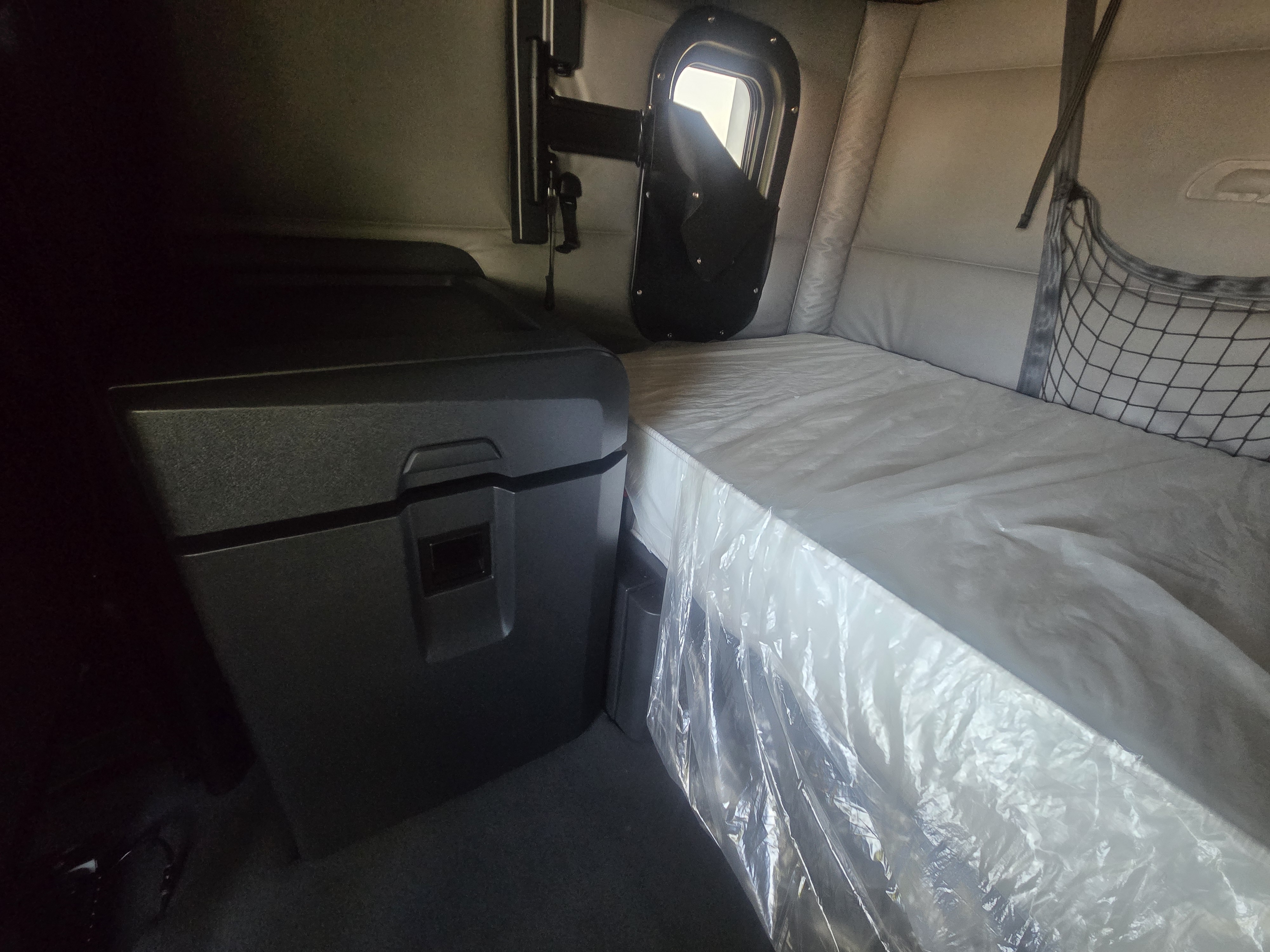 2020 FREIGHTLINER CASCADIA 126SLP - image 15