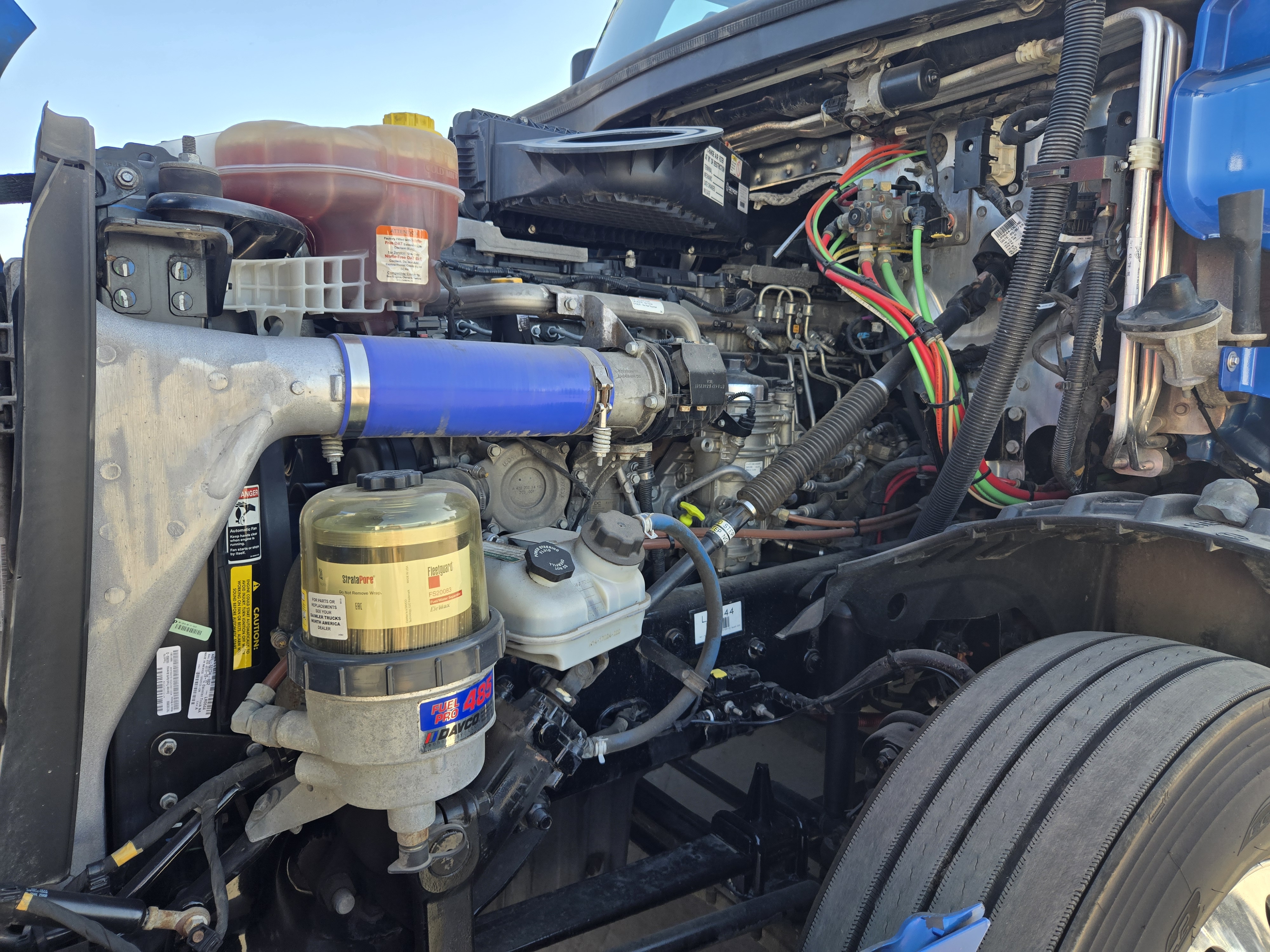 2020 FREIGHTLINER CASCADIA 126SLP - image 9