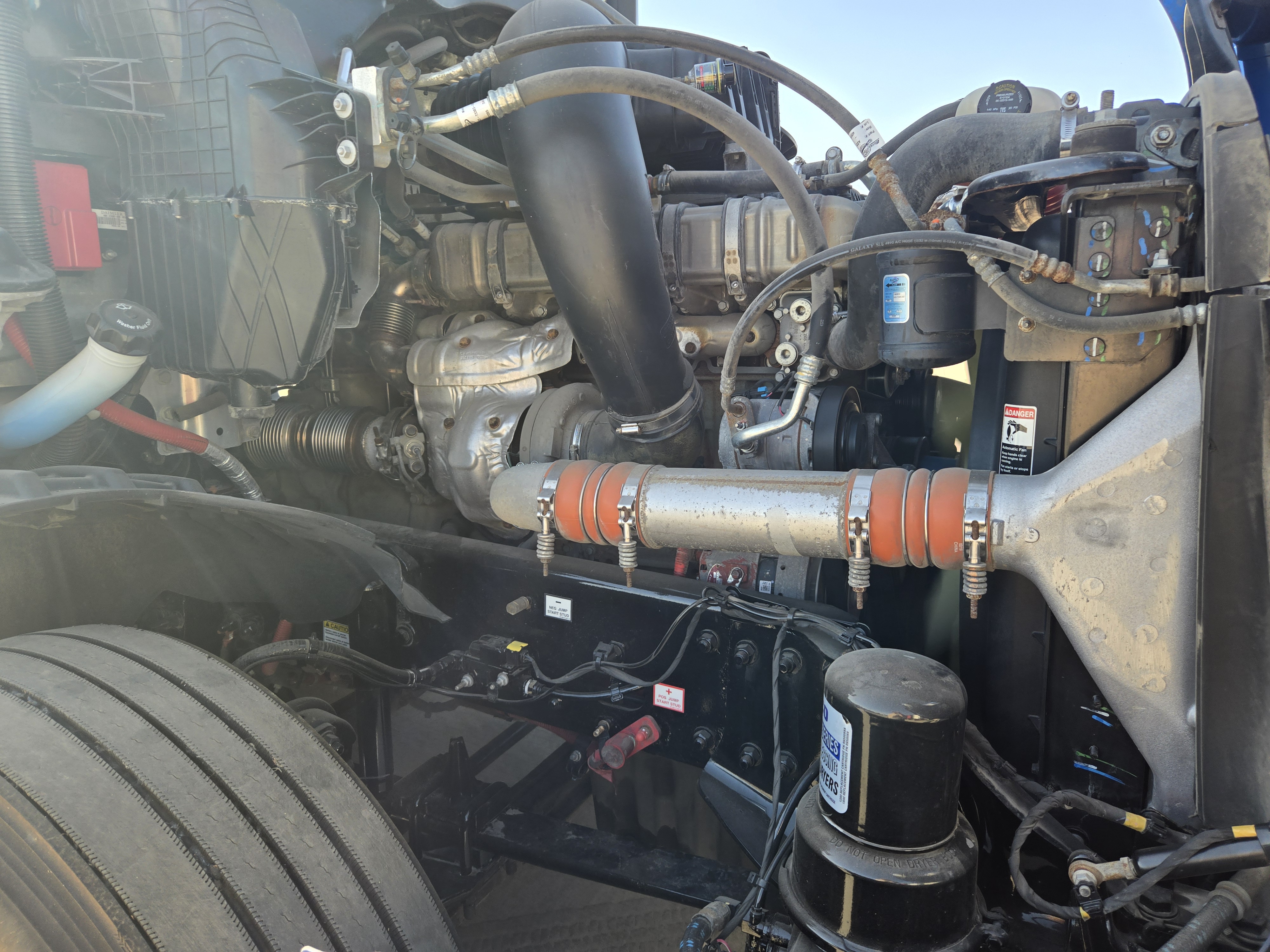 2020 FREIGHTLINER CASCADIA 126SLP - image 10