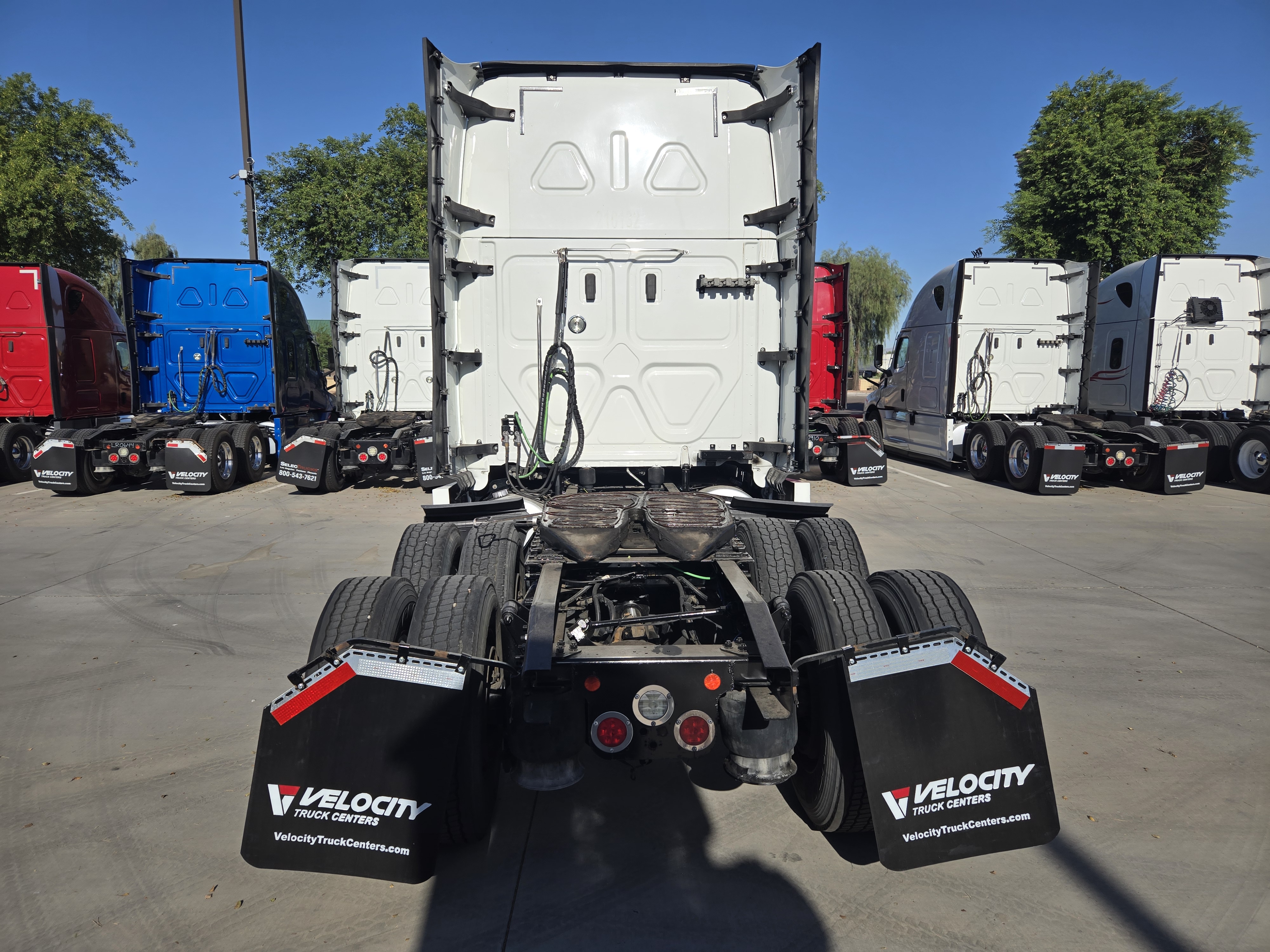 2021 FREIGHTLINER CASCADIA 126SLP - image 5