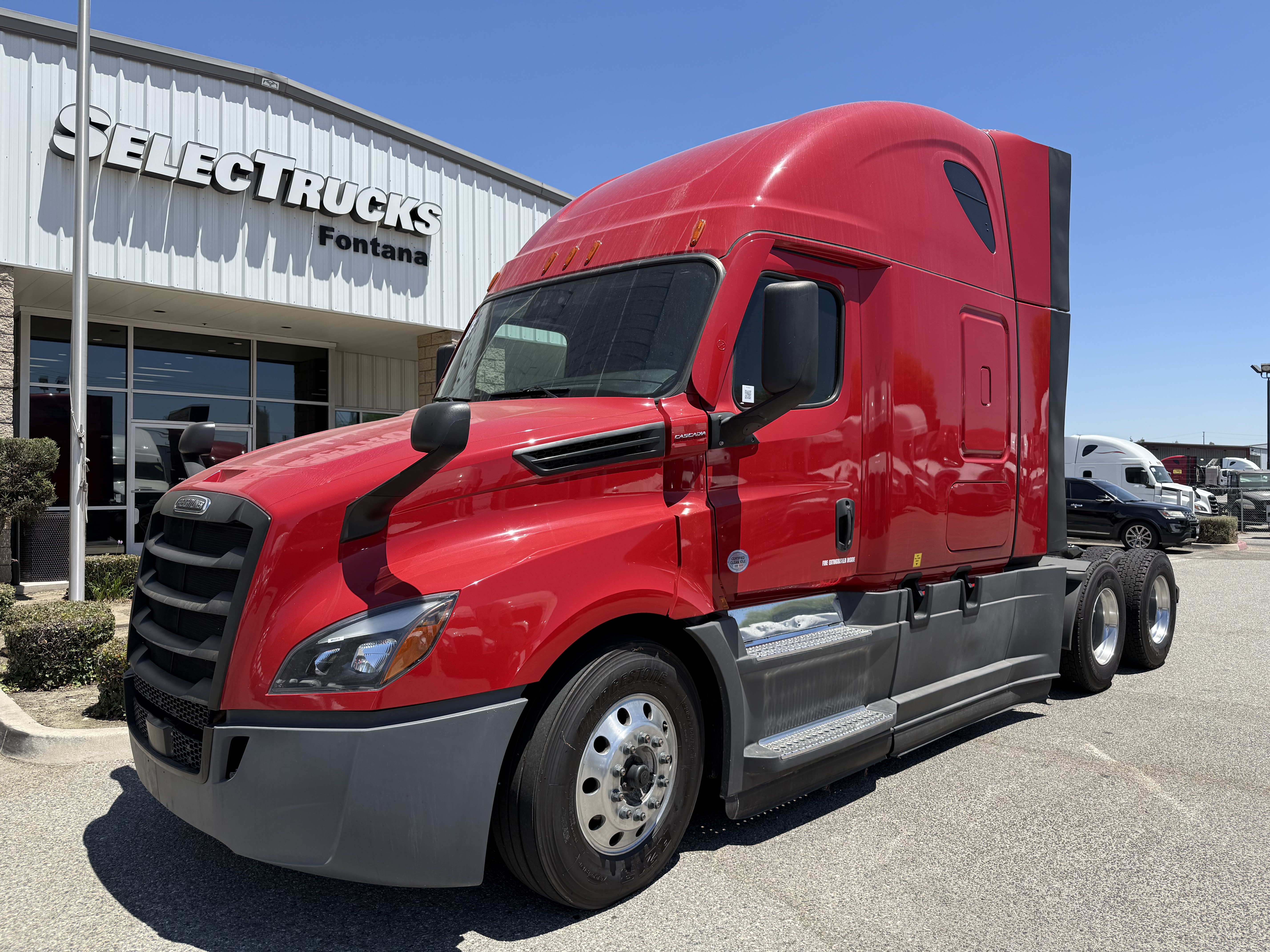 2021 FREIGHTLINER CASCADIA 126SLP - image 1