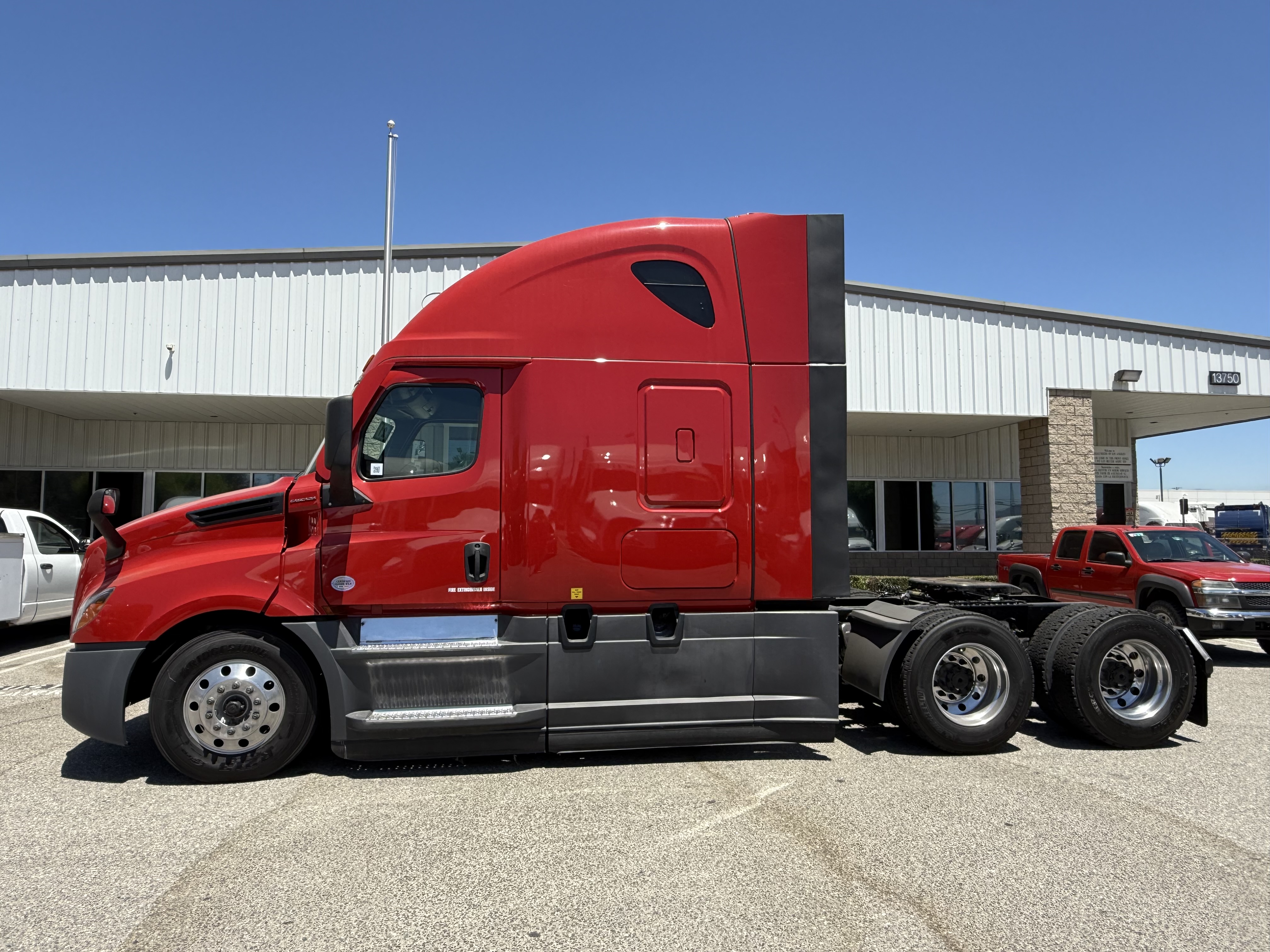 2021 FREIGHTLINER CASCADIA 126SLP - image 3