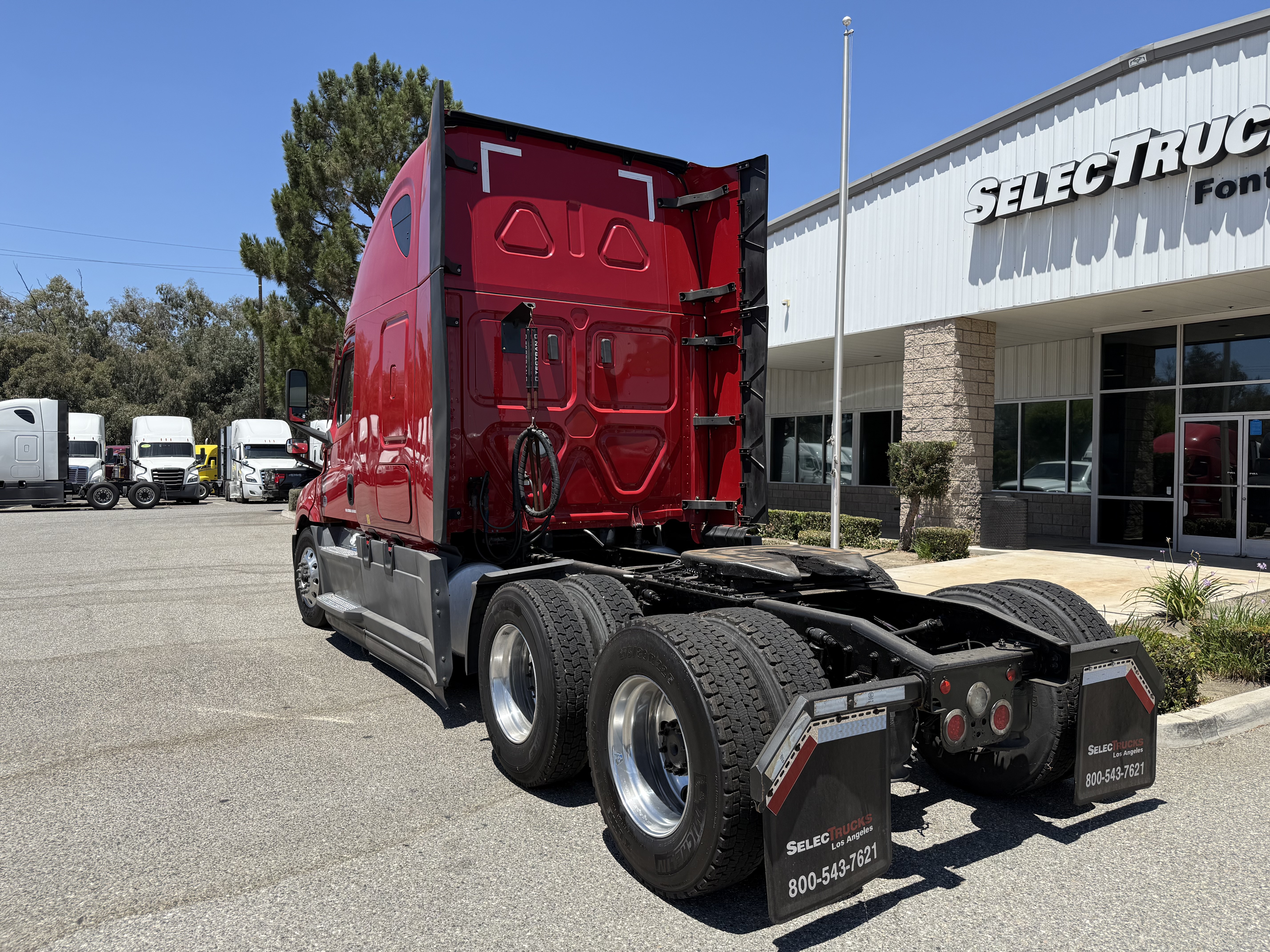 2021 FREIGHTLINER CASCADIA 126SLP - image 4