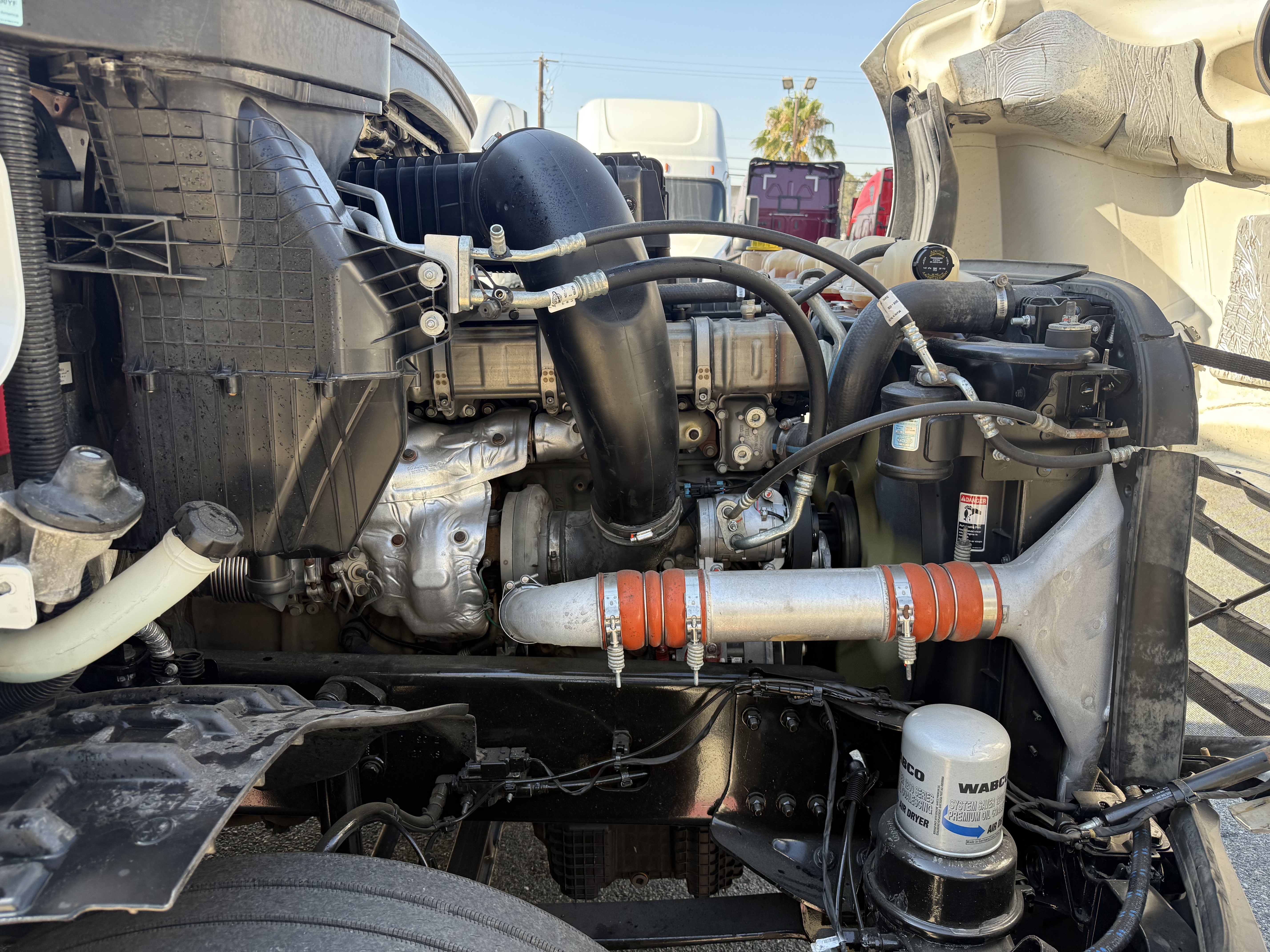 2021 FREIGHTLINER CASCADIA 126SLP - image 9