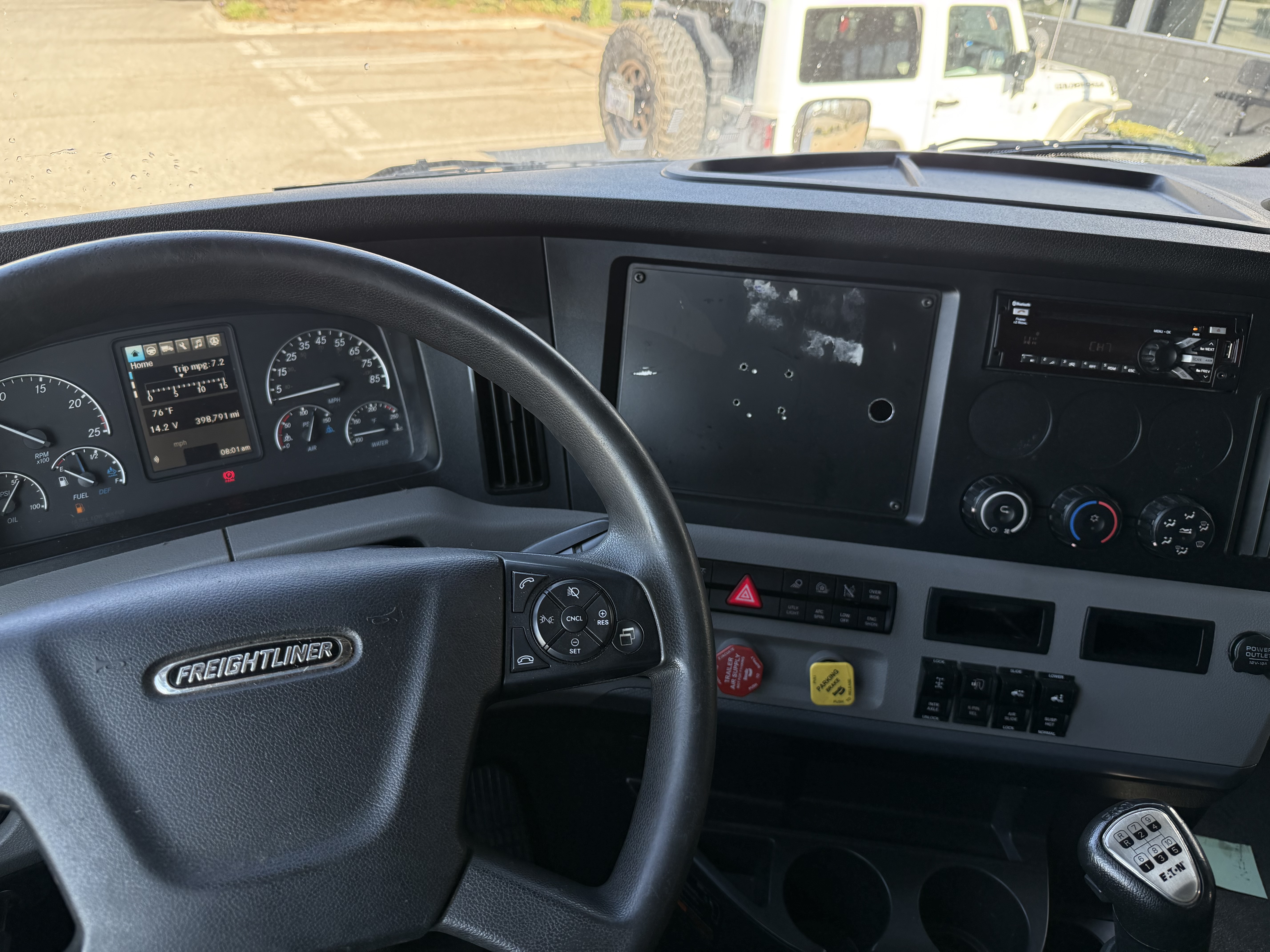 2021 FREIGHTLINER CASCADIA 126SLP - image 16