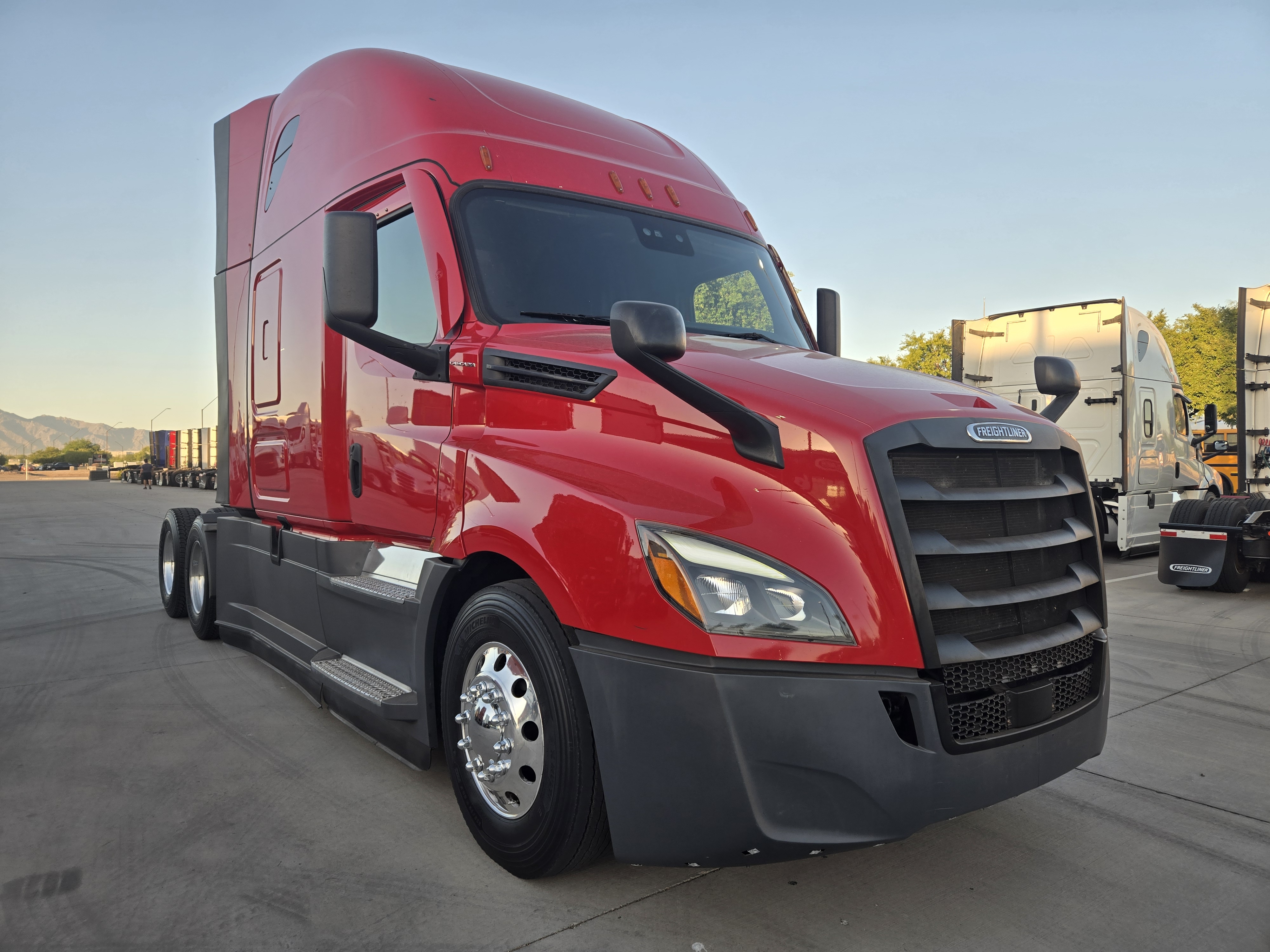2021 FREIGHTLINER CASCADIA 126SLP - image 8