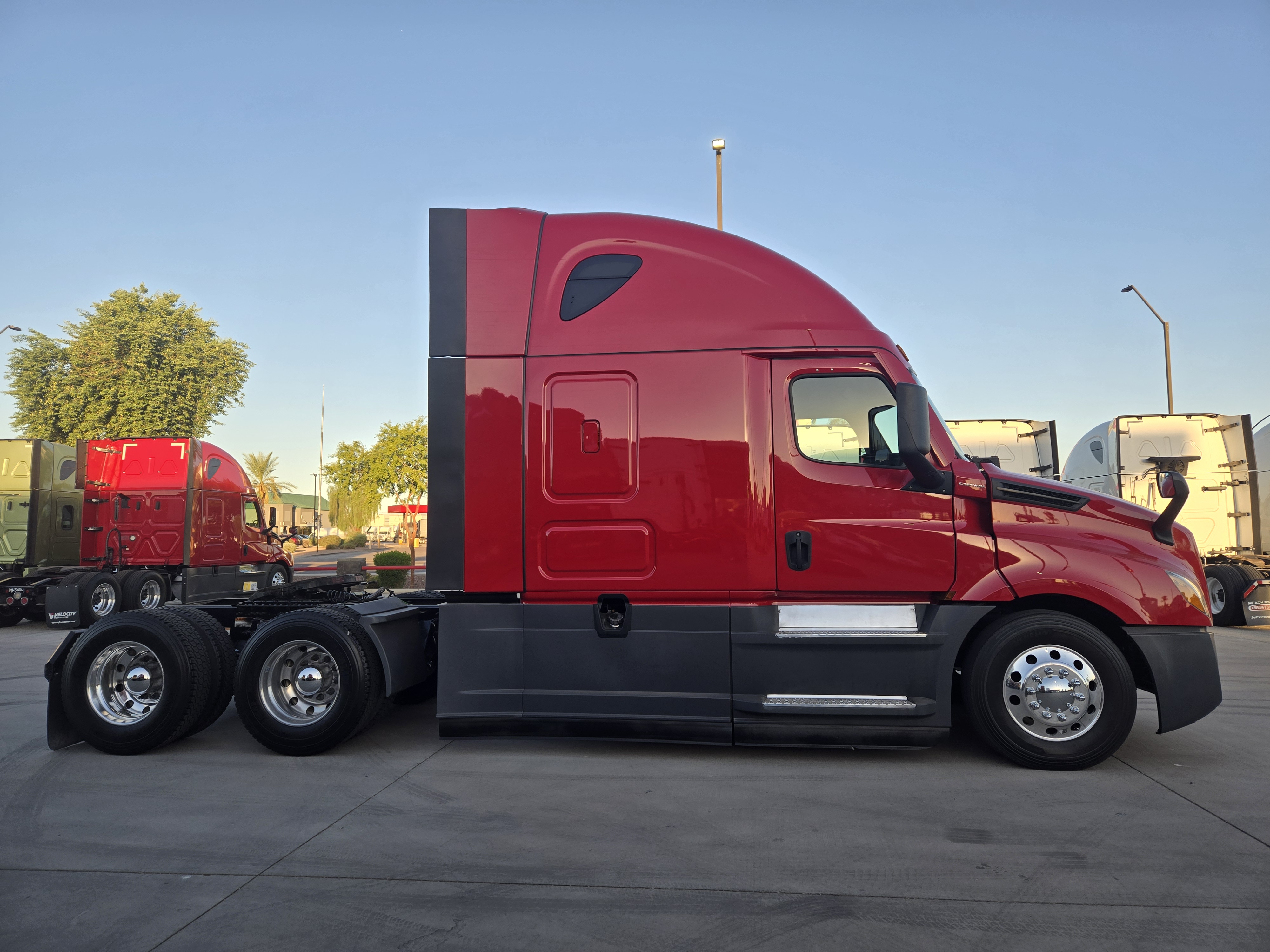 2021 FREIGHTLINER CASCADIA 126SLP - image 7