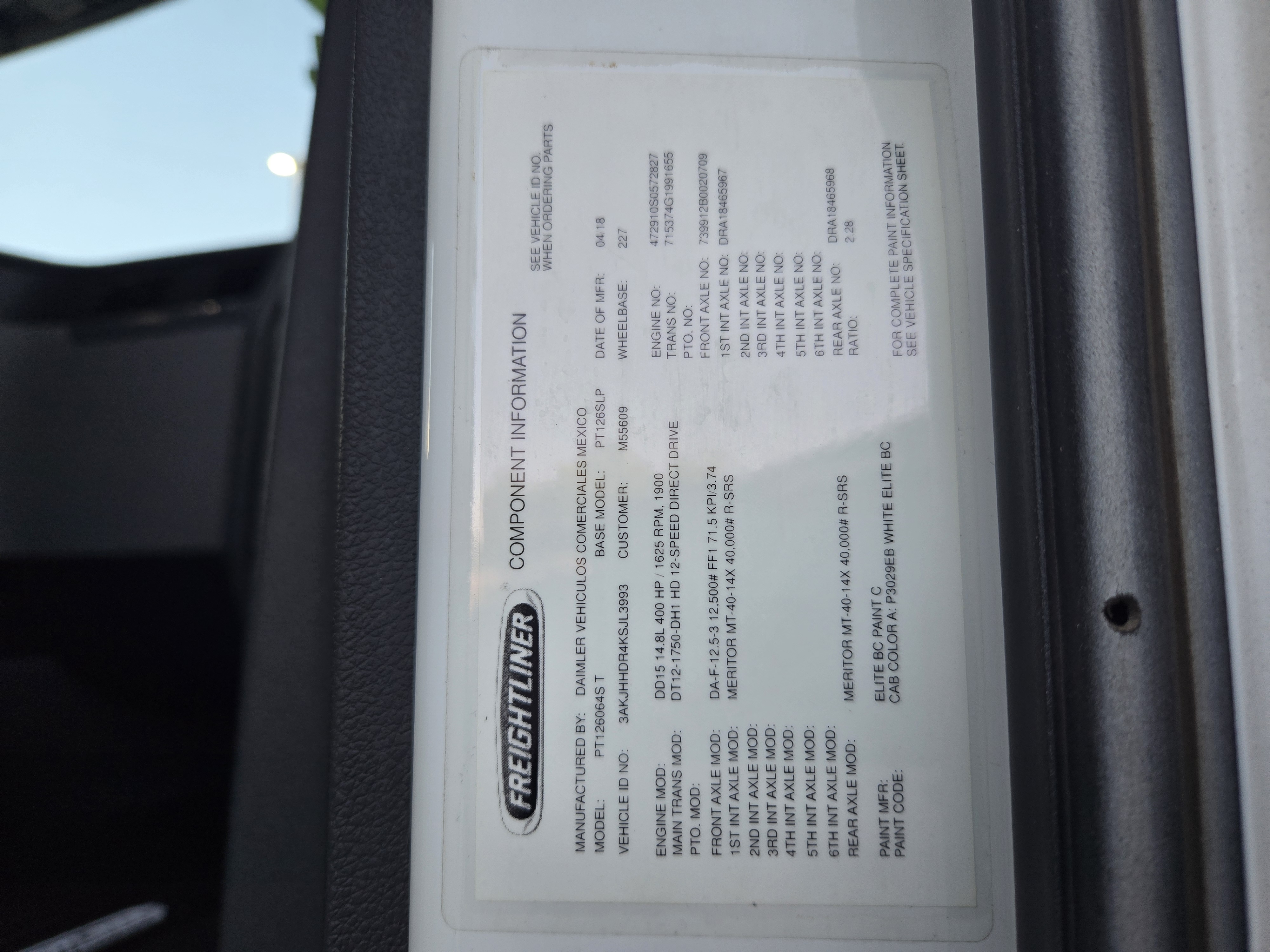 2019 FREIGHTLINER CASCADIA 126SLP - image 16