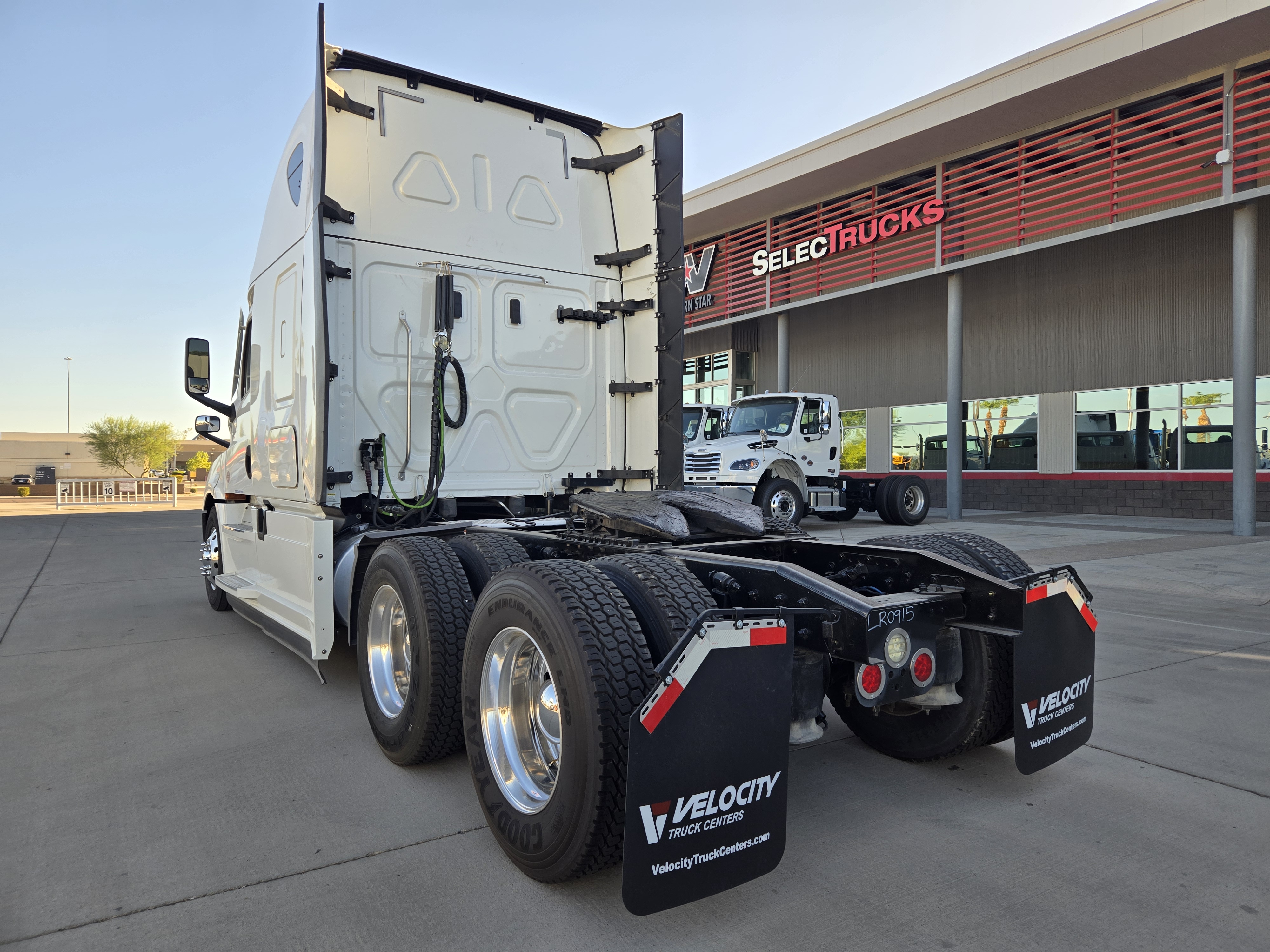 2020 FREIGHTLINER CASCADIA 126SLP - image 7
