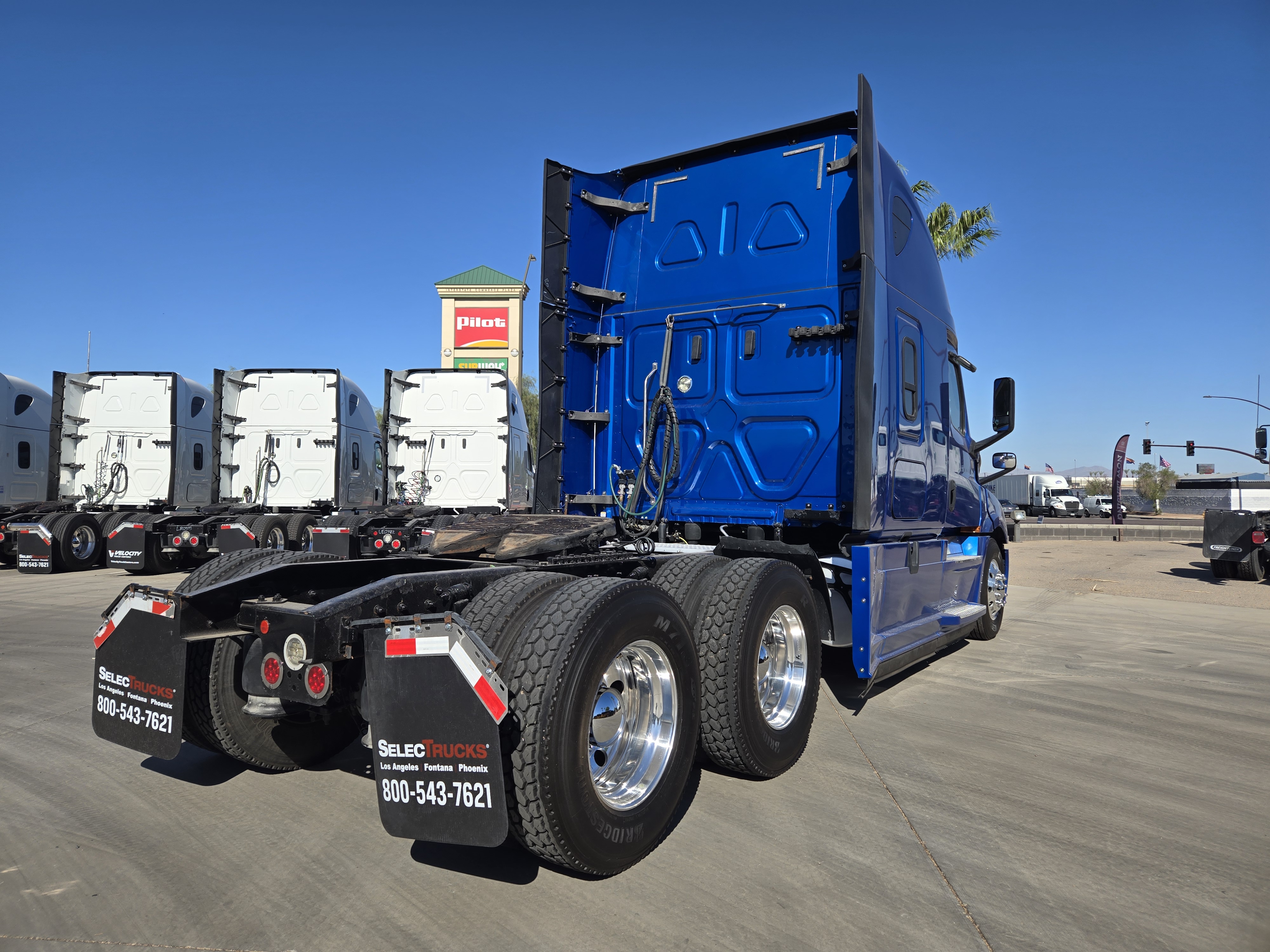 2020 FREIGHTLINER CASCADIA 126SLP - image 6