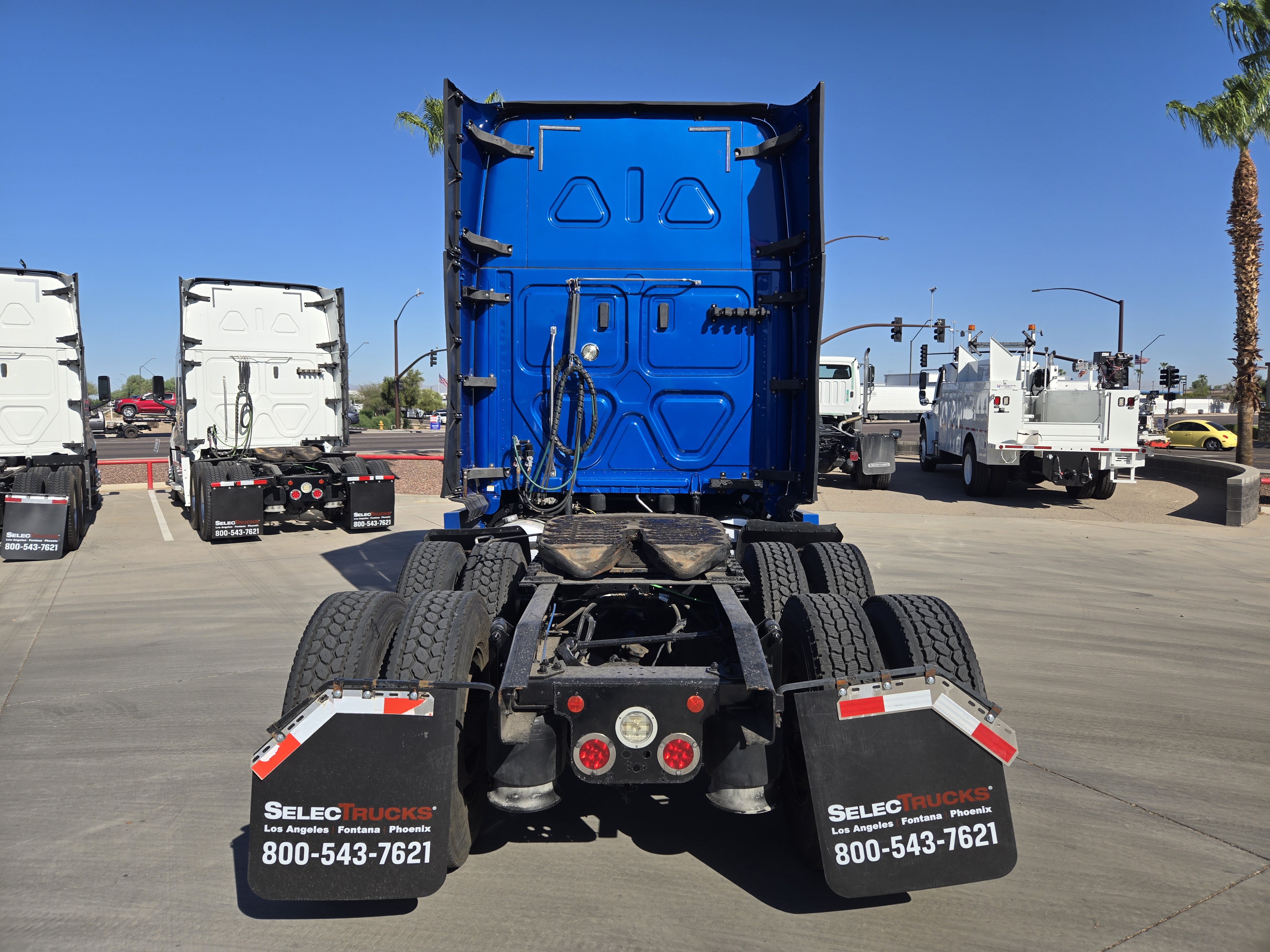 2020 FREIGHTLINER CASCADIA 126SLP - image 5