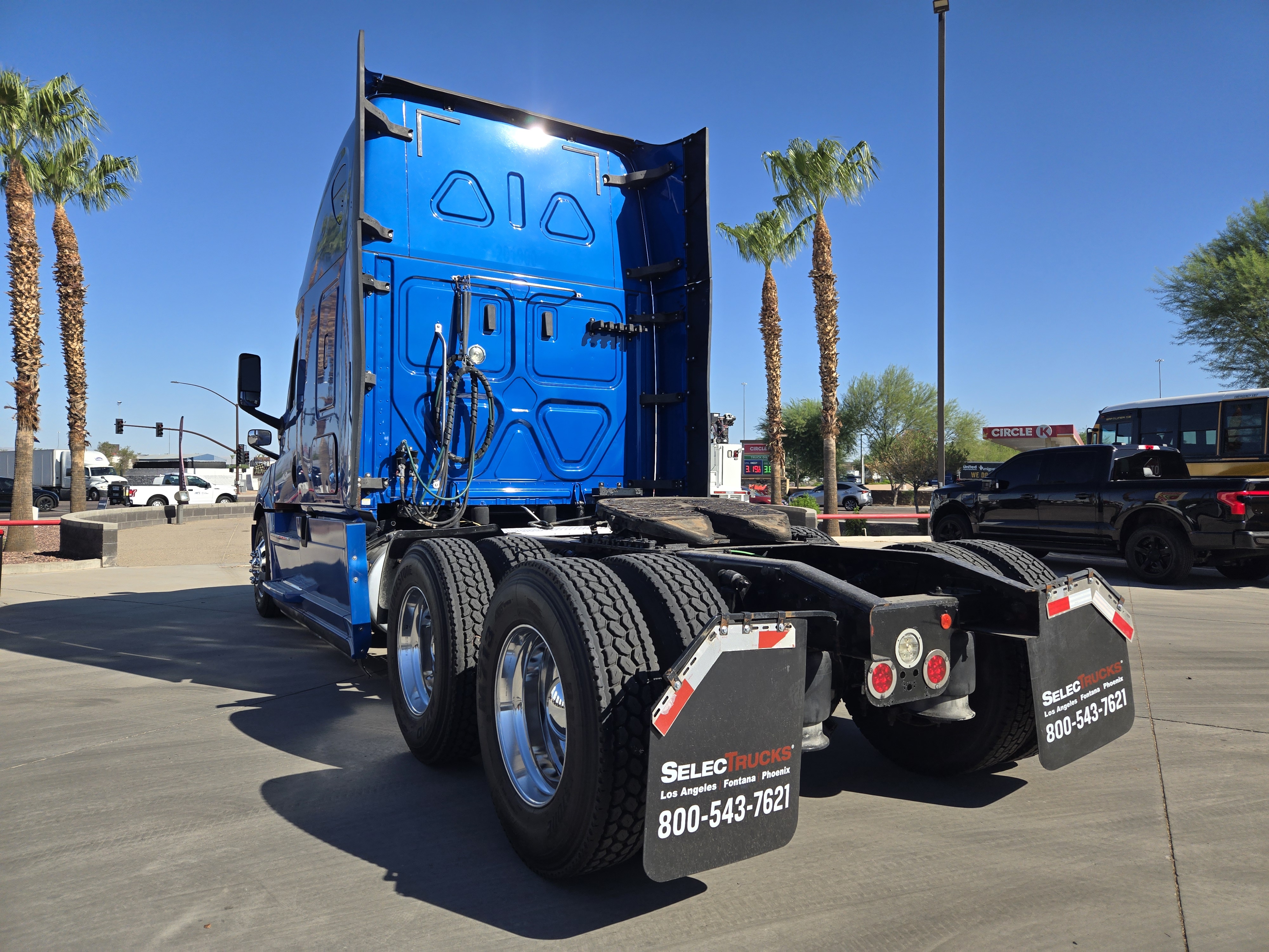 2020 FREIGHTLINER CASCADIA 126SLP - image 4