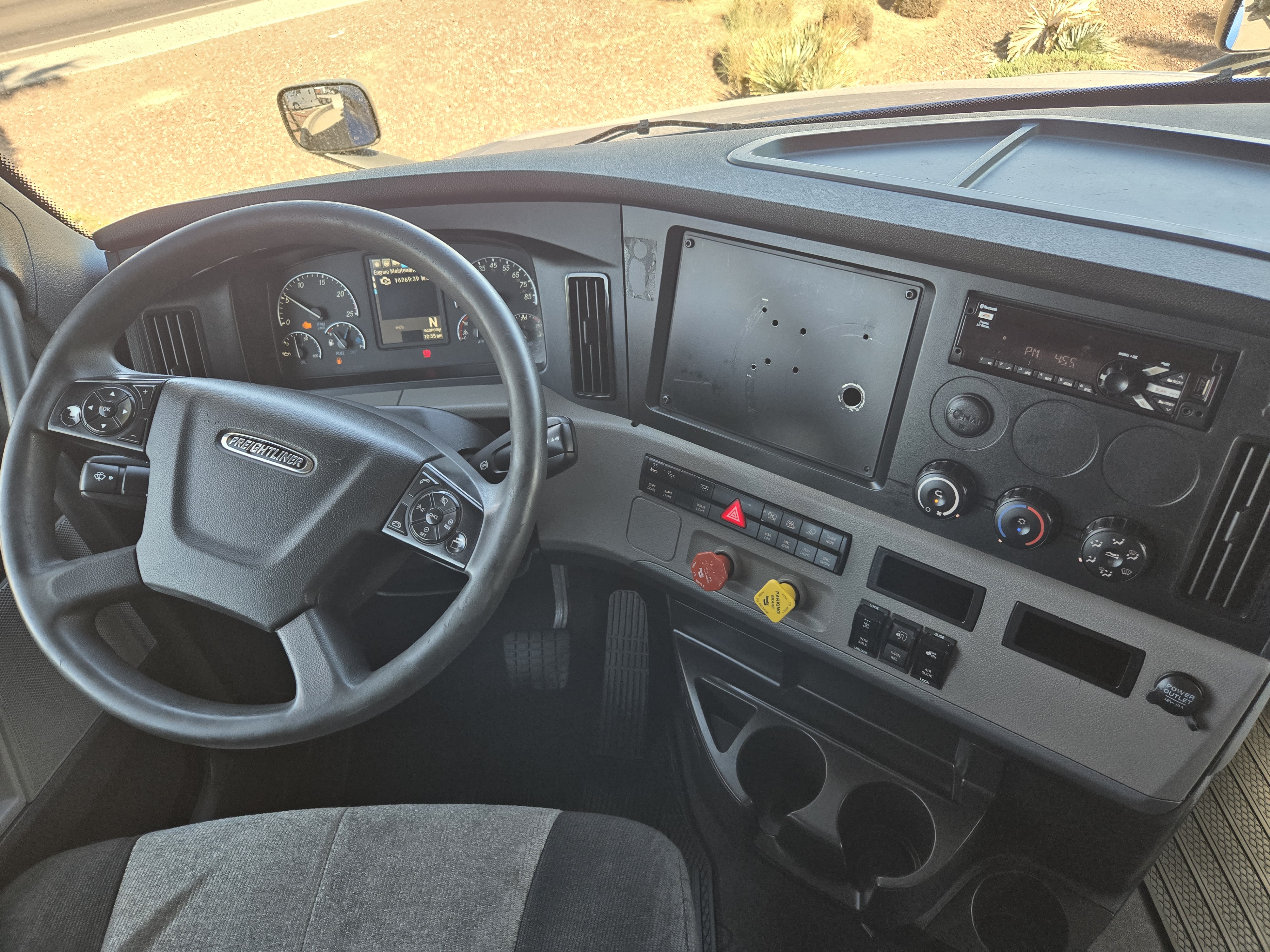 2020 FREIGHTLINER CASCADIA 126SLP - image 14