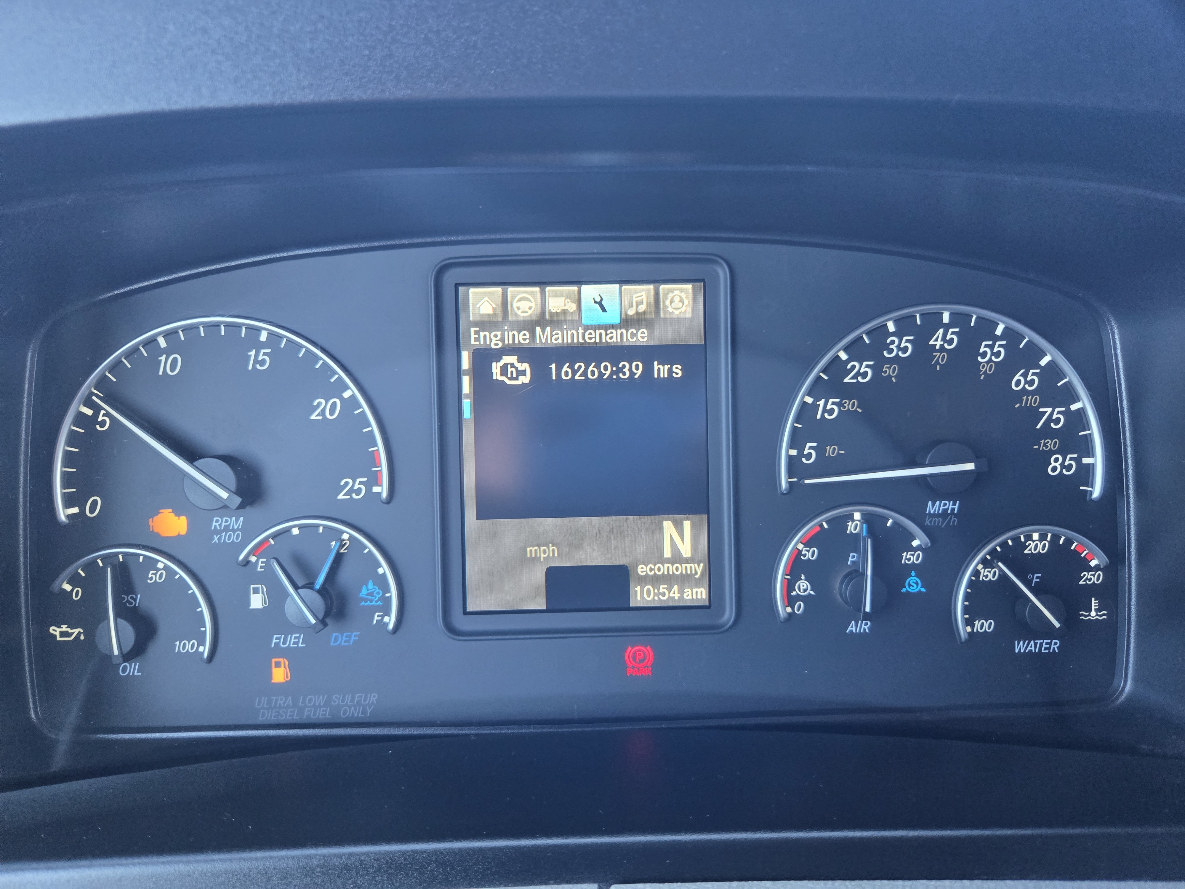 2020 FREIGHTLINER CASCADIA 126SLP - image 12