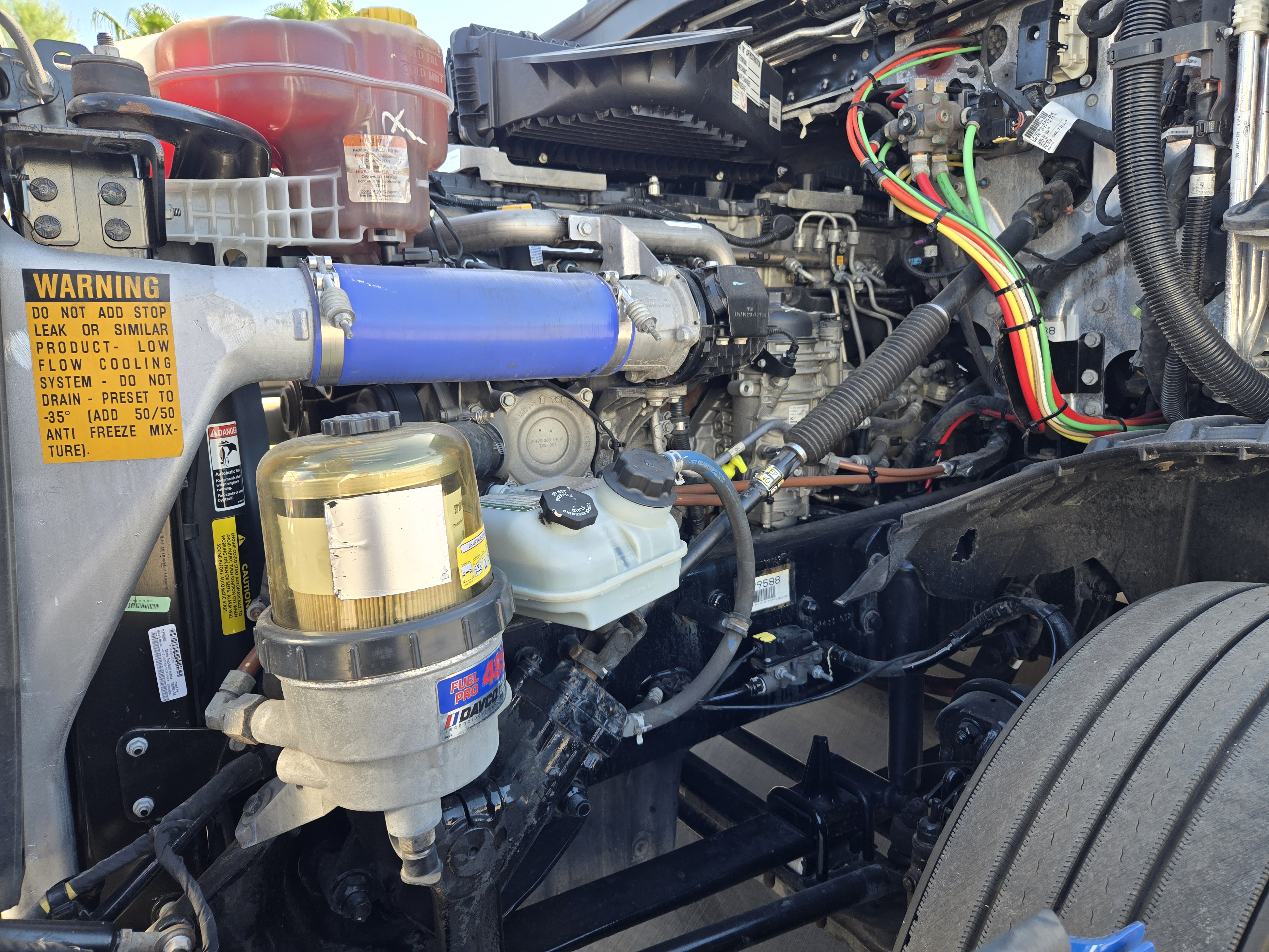 2020 FREIGHTLINER CASCADIA 126SLP - image 9