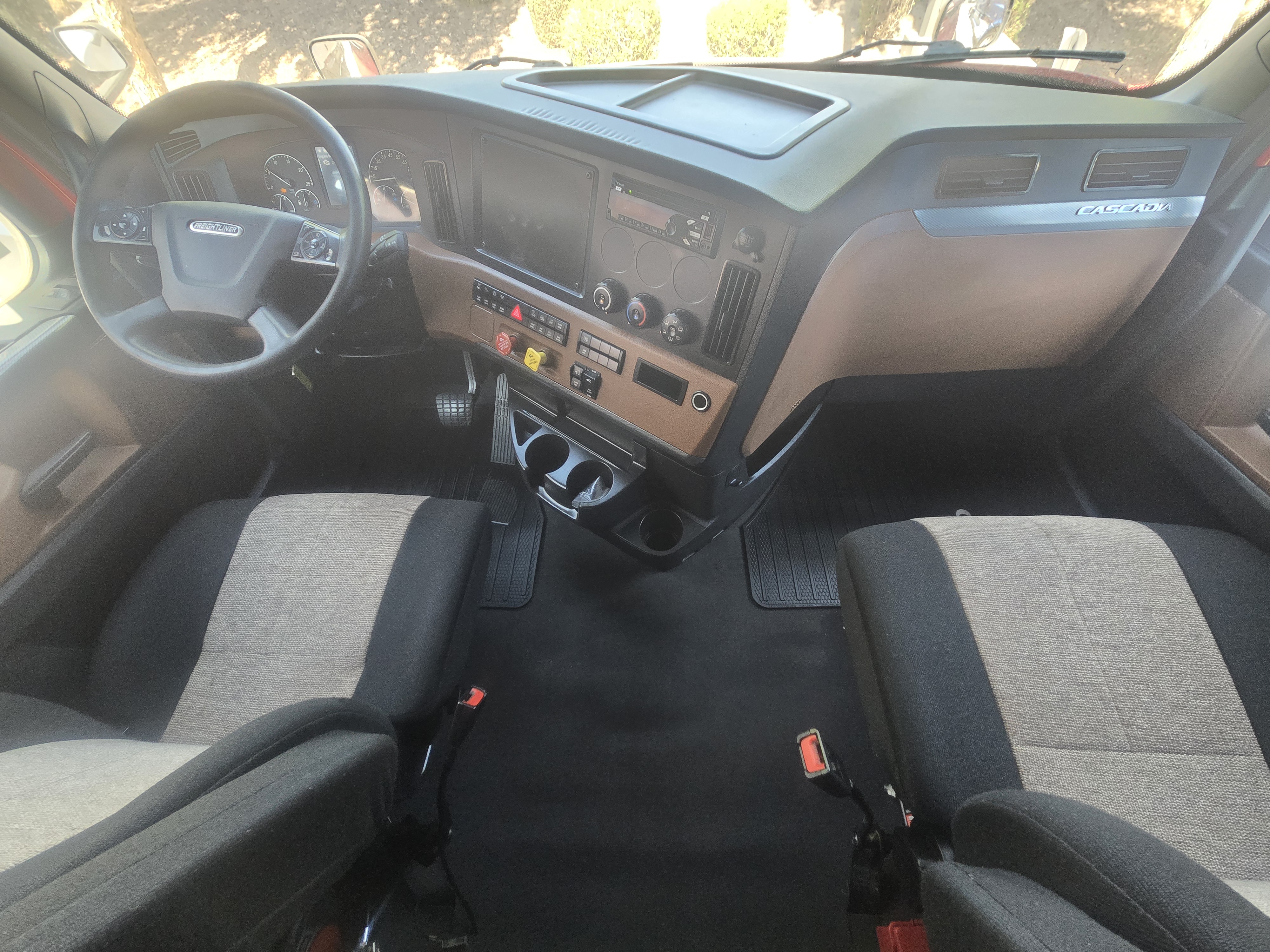 2020 FREIGHTLINER CASCADIA 126SLP - image 15