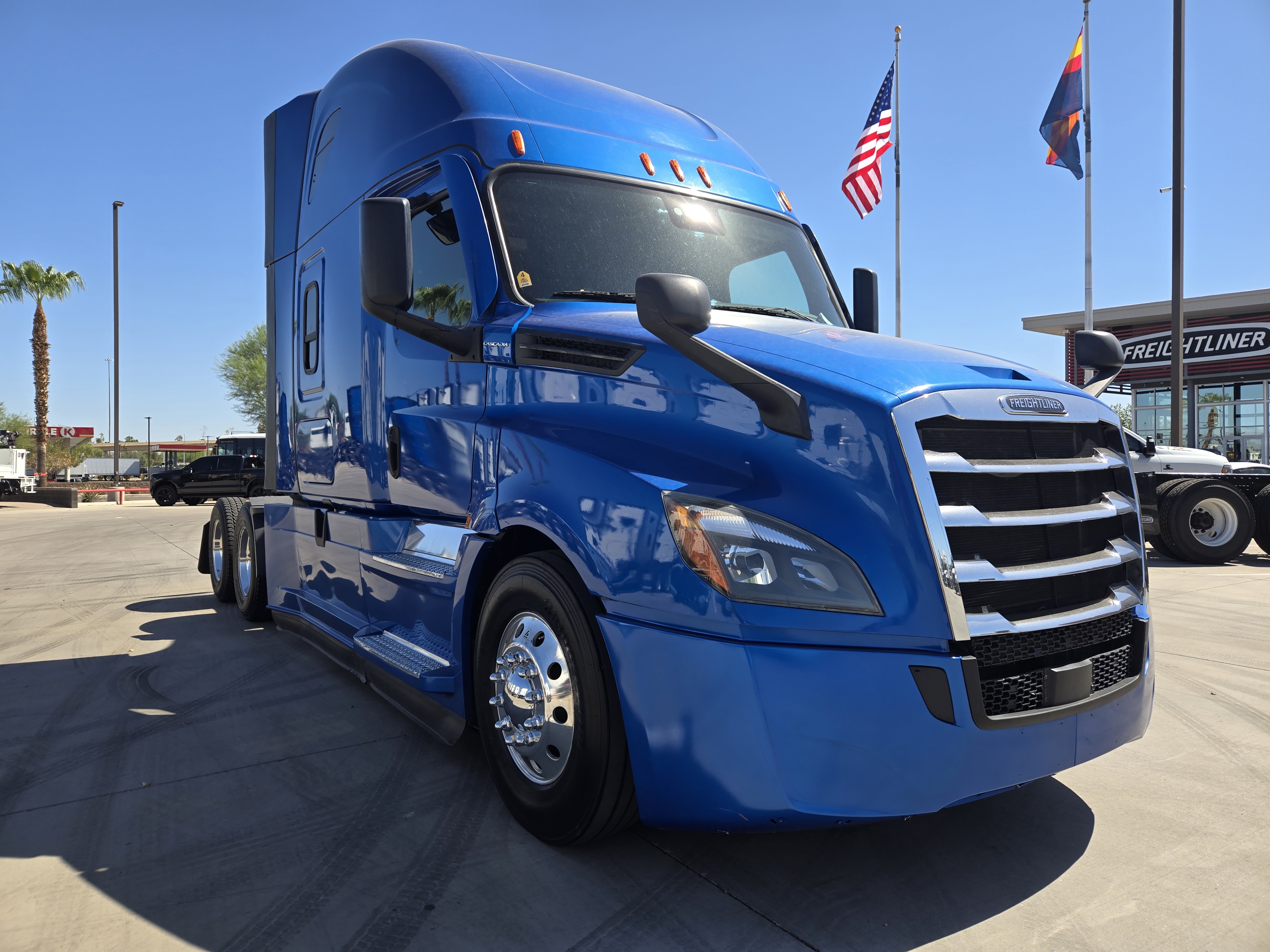 2020 FREIGHTLINER CASCADIA 126SLP - image 8